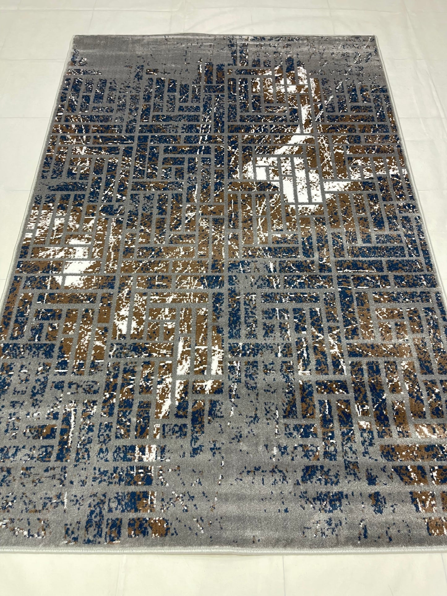 Modern polypropylene Rug,back woven(Article-6774-Grey ) Size : 5ft width x 7.3ft length (150cm x 220cm)