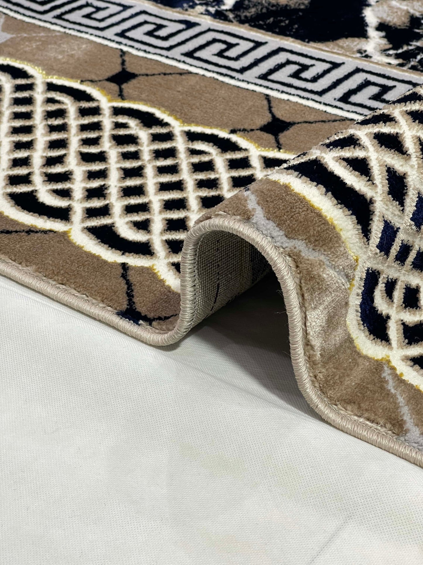 Polyester Silk.(Article-1607-Mink )
Size : 6.6 ft width x 9.6 ft length ( 200 cm x 290 cm)