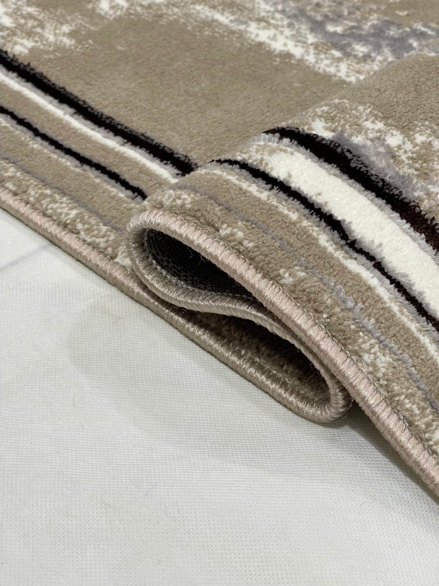 Pakistani Silk Woven Rug.(Article-1555-Light Beige) Size : 4 ft width x 5.6 ft length