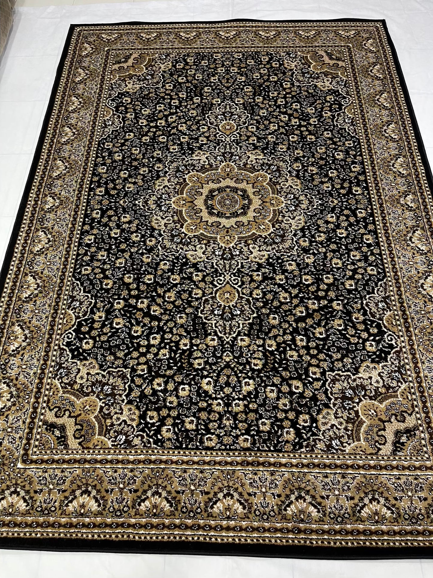 Persian polypropylene Rug,back woven(Article-04-Black)
Size : 6.6 ft width x 9.6 ft length (200 cm x 290cm)