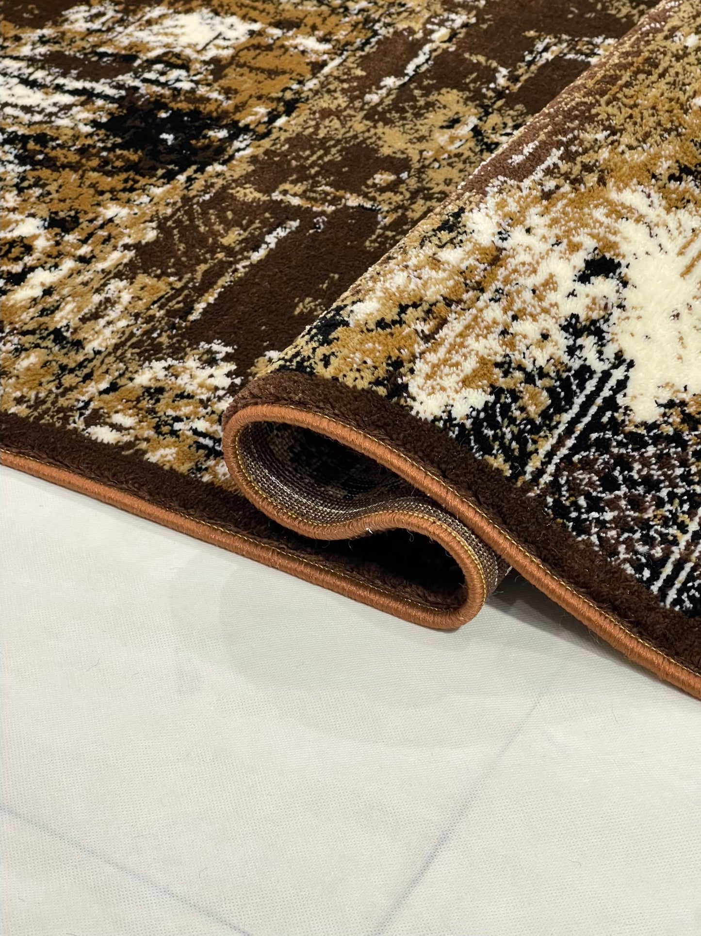Modern polypropylene Rug,back woven(Article-1280-Brown)
Size : 5ft width x 7.3ft length (150cm x 220cm)