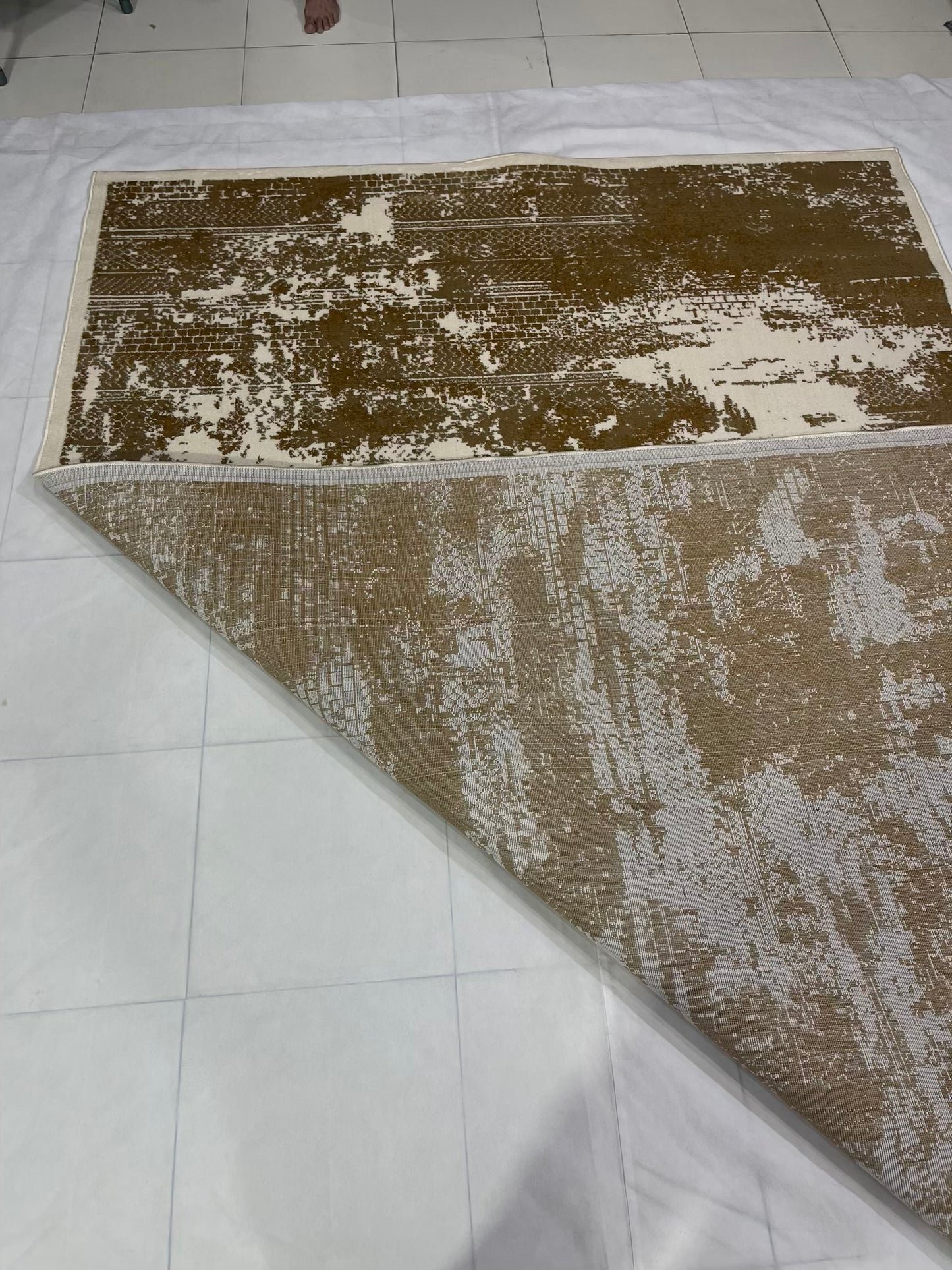Modern polypropylene Rug,back woven(Article-1612-Off white)