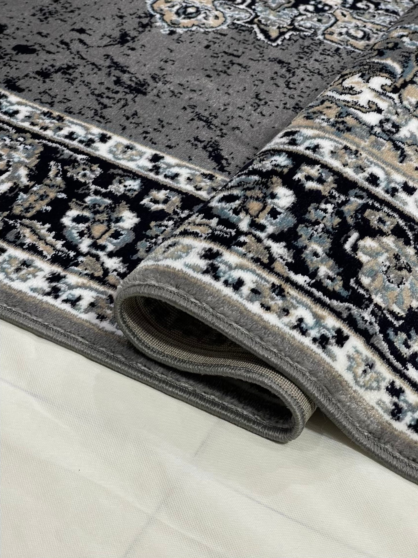 Persian polypropylene Rug,back woven (Article-23-Grey )
size: 6.6 ft width x 9.6 ft length (200cm x 290cm)