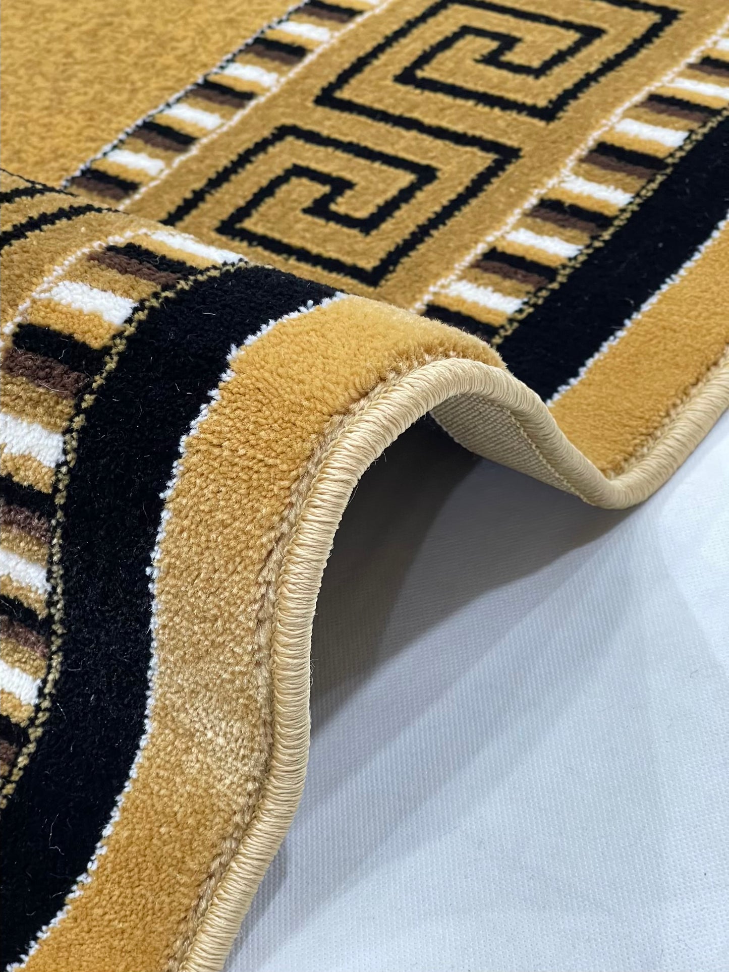 Versace polypropylene Rug,back woven(Article-75-Beige)
Size : 6.6 ft width x 9.6 ft length (200cm x 290cm)