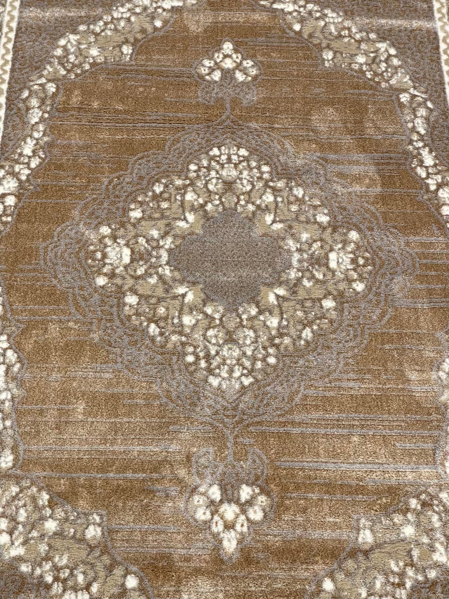 Pakistani Silk Woven Rug.(Article-1557-Light Beige) Size : 4 ft width x 5.6 ft length