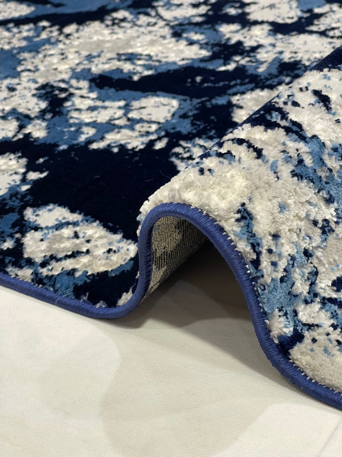 Turkish Top Quality Silk.(Article-1072-Blue) Size: 3 ft width x 5 ft length ( 100cm x 150cm)