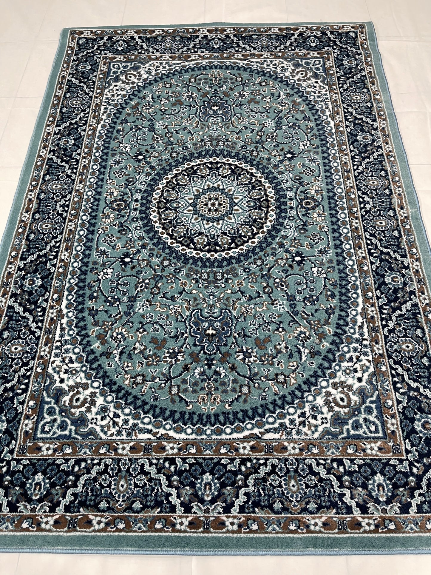 Persian Polypropylene Rug,back woven(Article-22-Feroze)
Size : 5ft width x 7.3ft length (150cm x 220cm)
