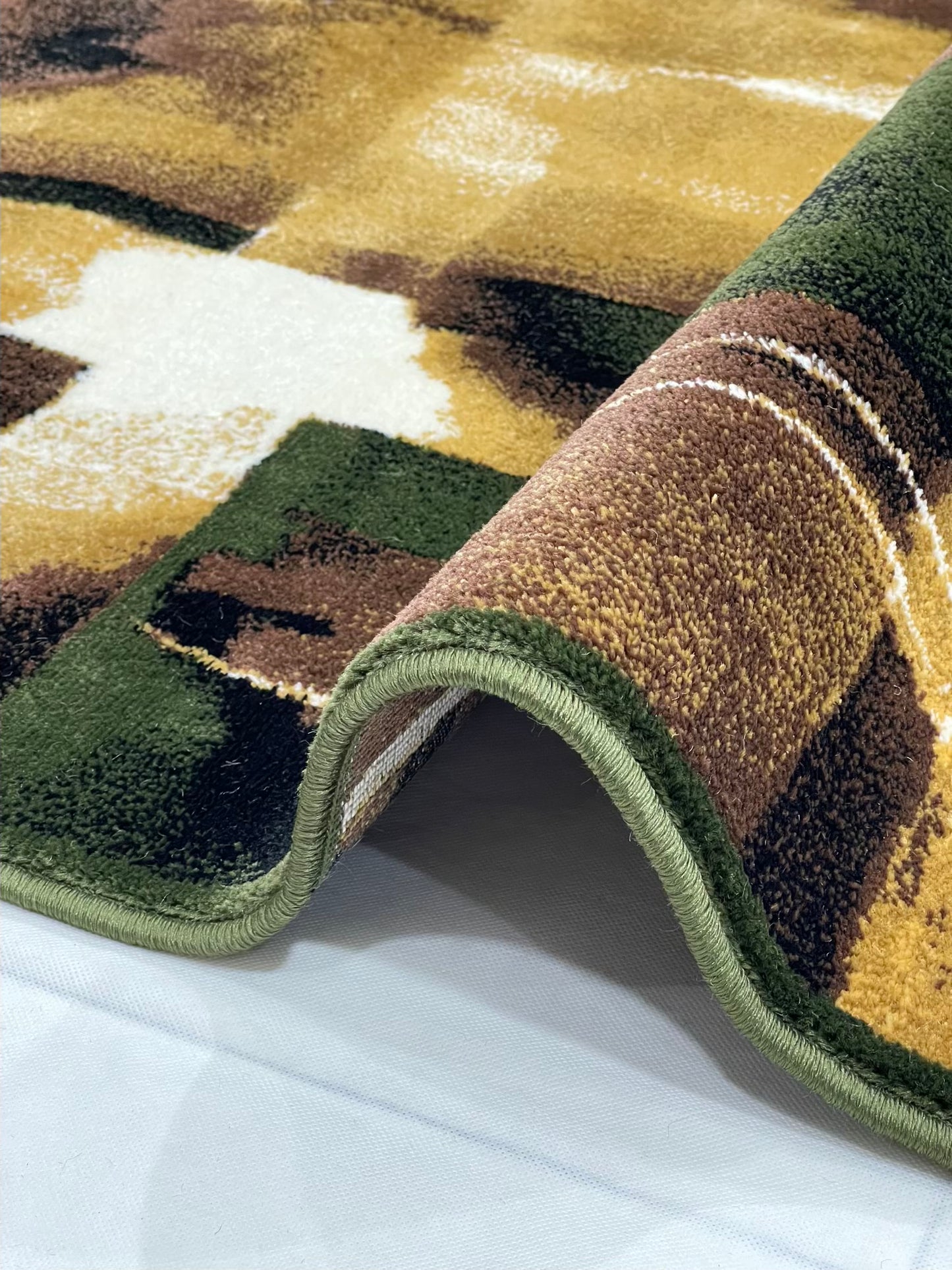 Modern polypropylene Rug,back woven(Article-1777-Green) Size : 5 ft width x 7.3 ft length ( 150 cm x 220 cm)