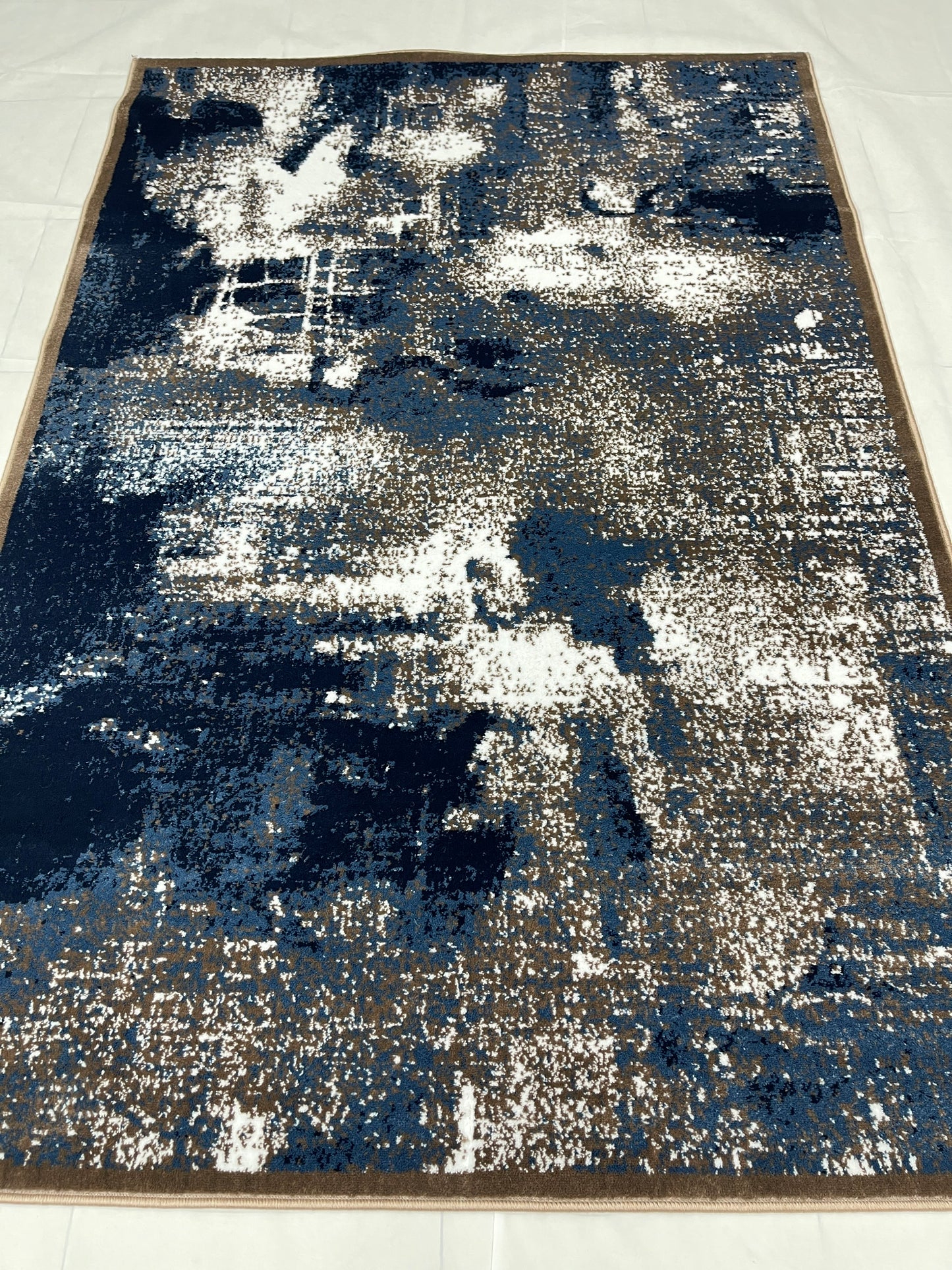 Modern Polypropylene Rug,back woven(Article-1654-Mink)
Size : 5ft width x 7.3ft length (150cm x 220cm)