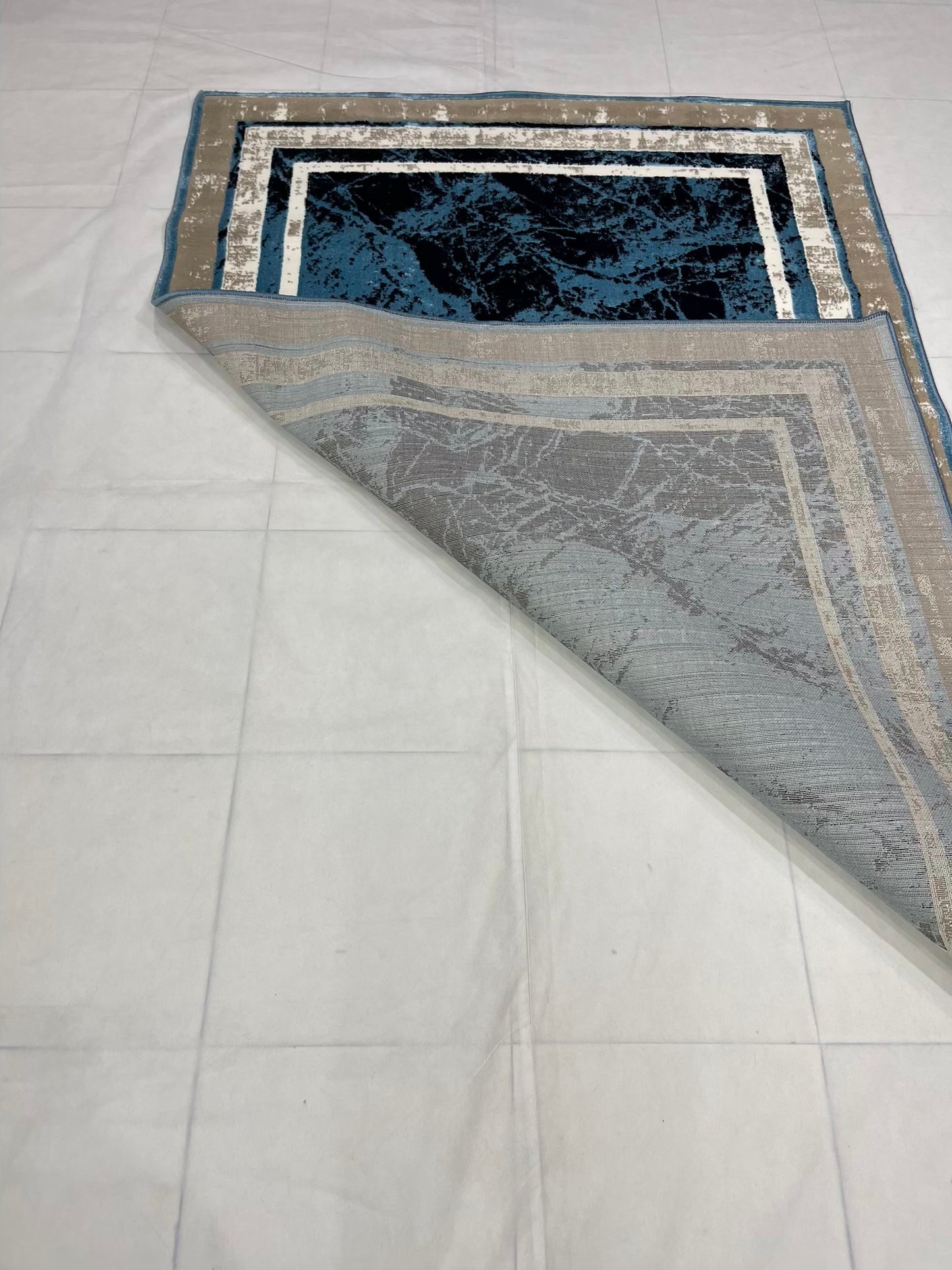 Pakistani Silk Woven Rug.(Article-1452-Feroze) Size : 5ft width x 7.3ft length (150cm x 220cm)
