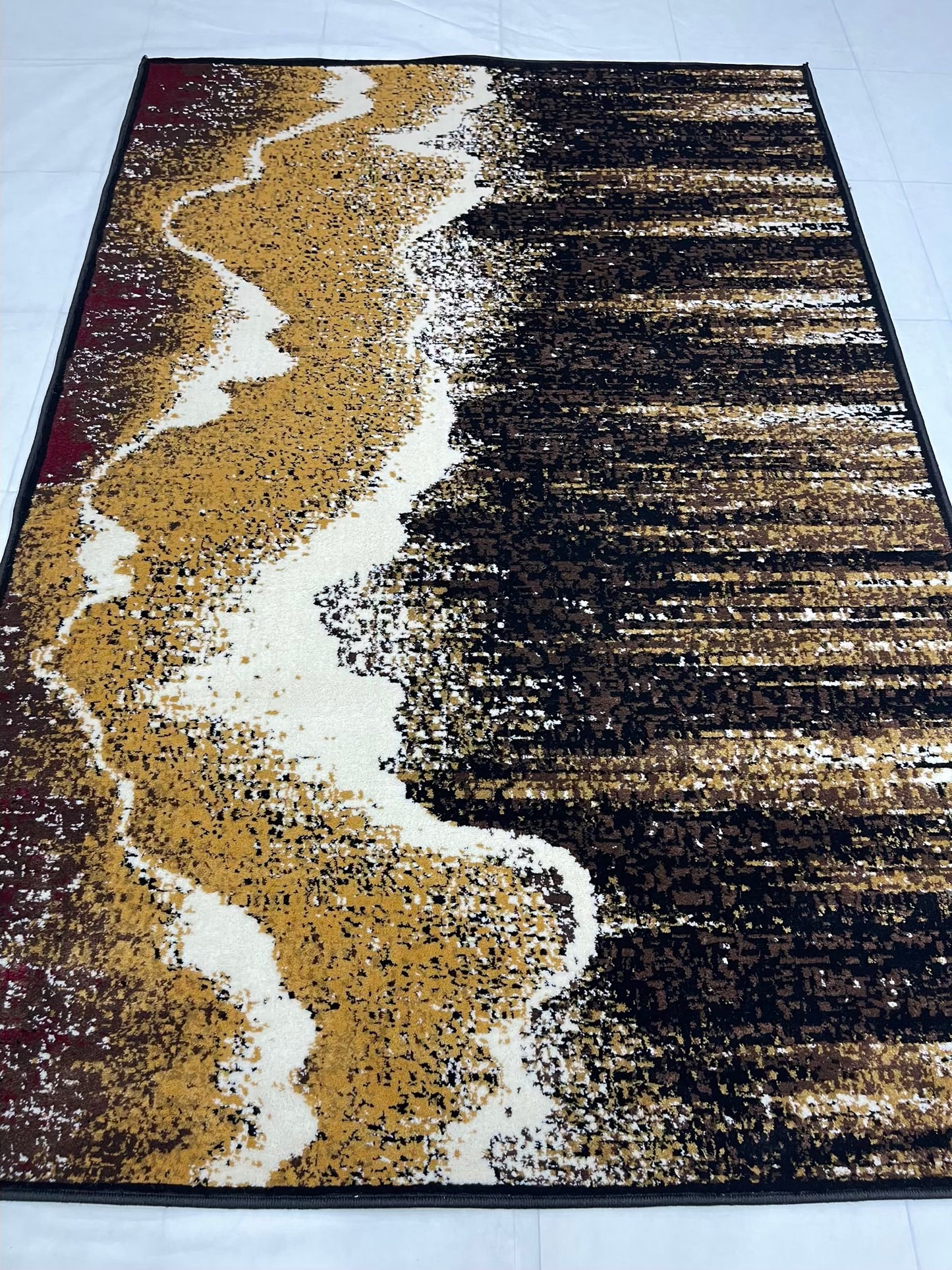 Modern polypropylene Rug,back woven(Article-670-Black)
Size : 5ft width x 7.3ft length (150cm x 220cm)