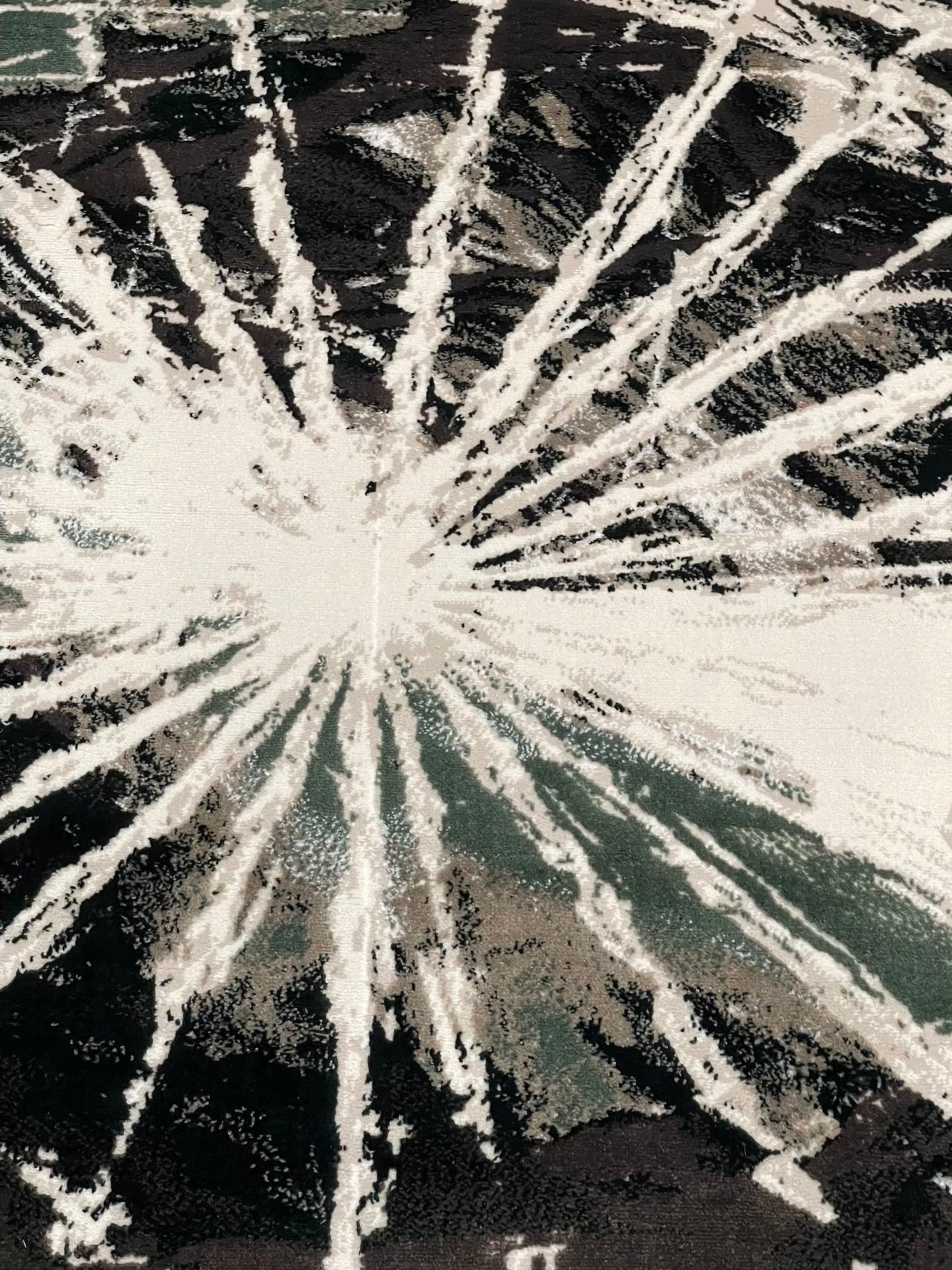 Turkish Polypropylene Silk.(Article-1679-Green ) Size : 5ft width  x 7.3ft length (150 cm x 220cm)