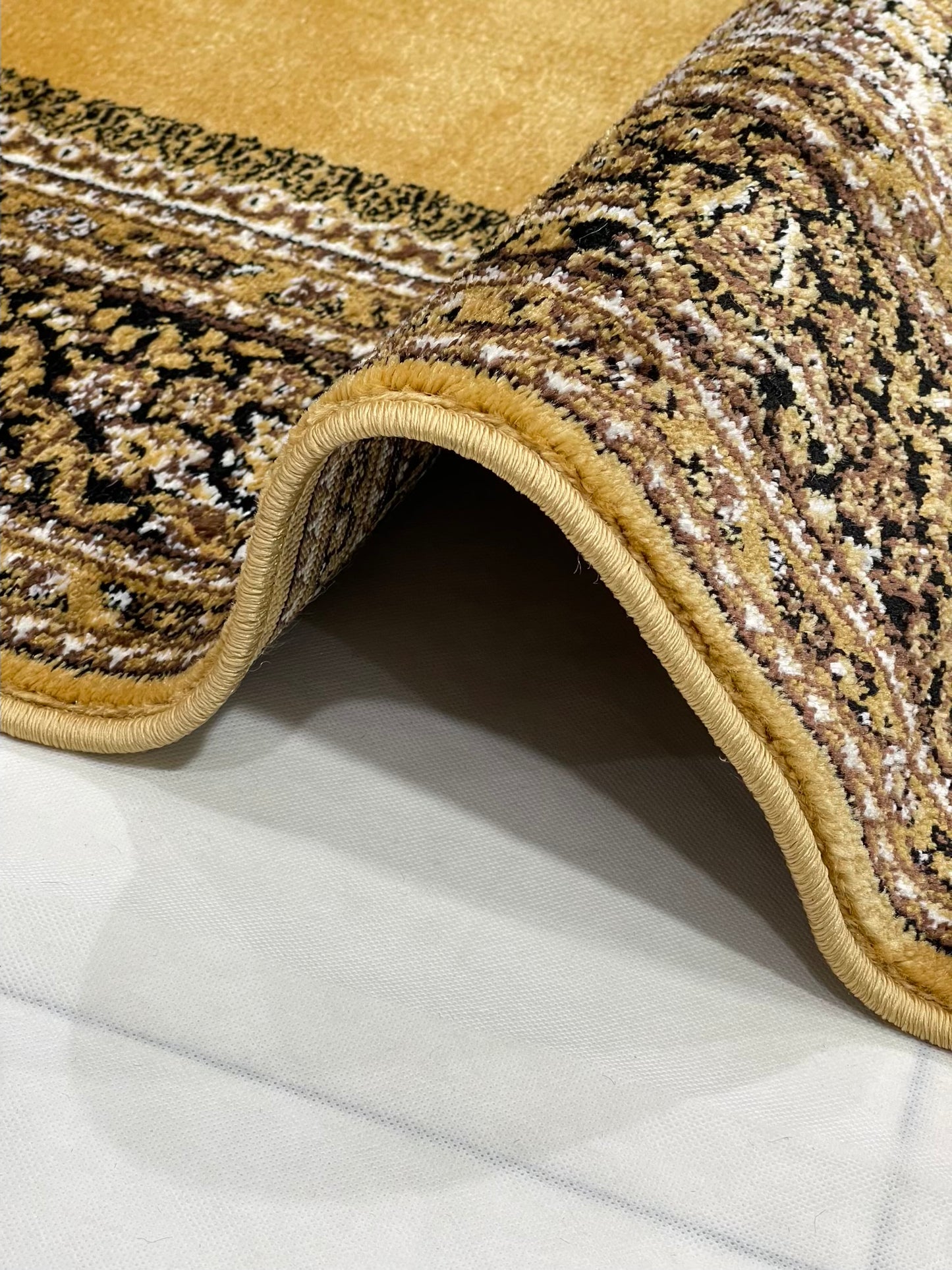 Persian polypropylene Rug,back woven(Article-22-Gold )
Size : 5ft width x 7.3ft length (150cm x 220cm)