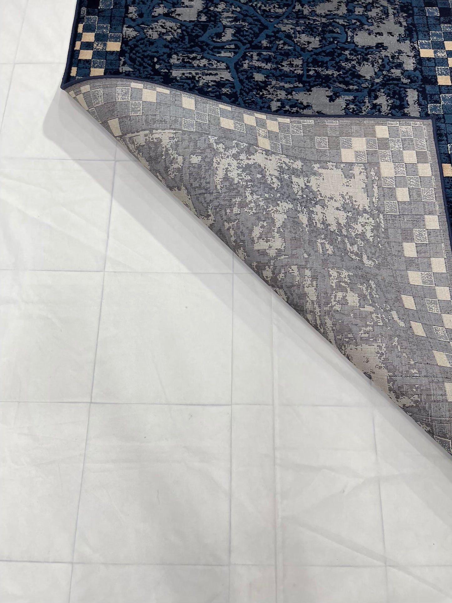 Modern polypropylene Rug,back woven(Article-1021-Blue)
Size : 5ft width  x 7.3ft length (150cm x 220cm)