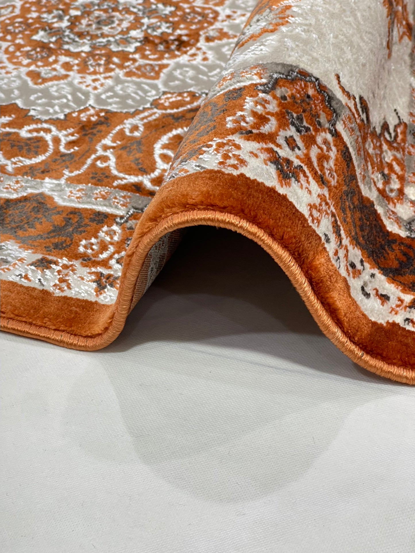 Turkish Top Quality Silk.(Article-1074-Rust) Size: 3 ft width x 5 ft length ( 100cm x 150cm)