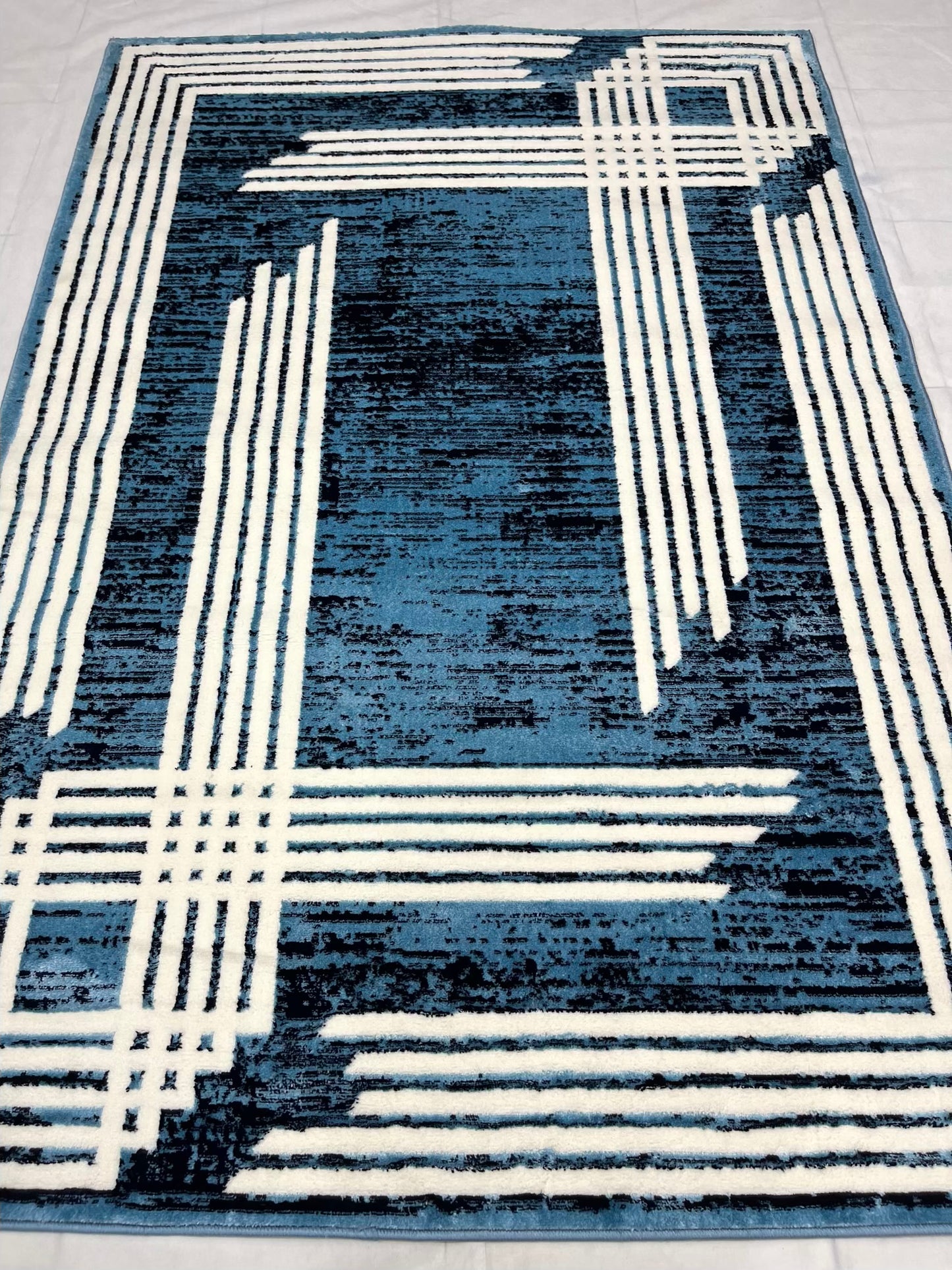 Pakistani Silk Woven Rug.(Article-1455-Feroze) Size : 5ft width x 7.3ft length (150cm x 220cm)