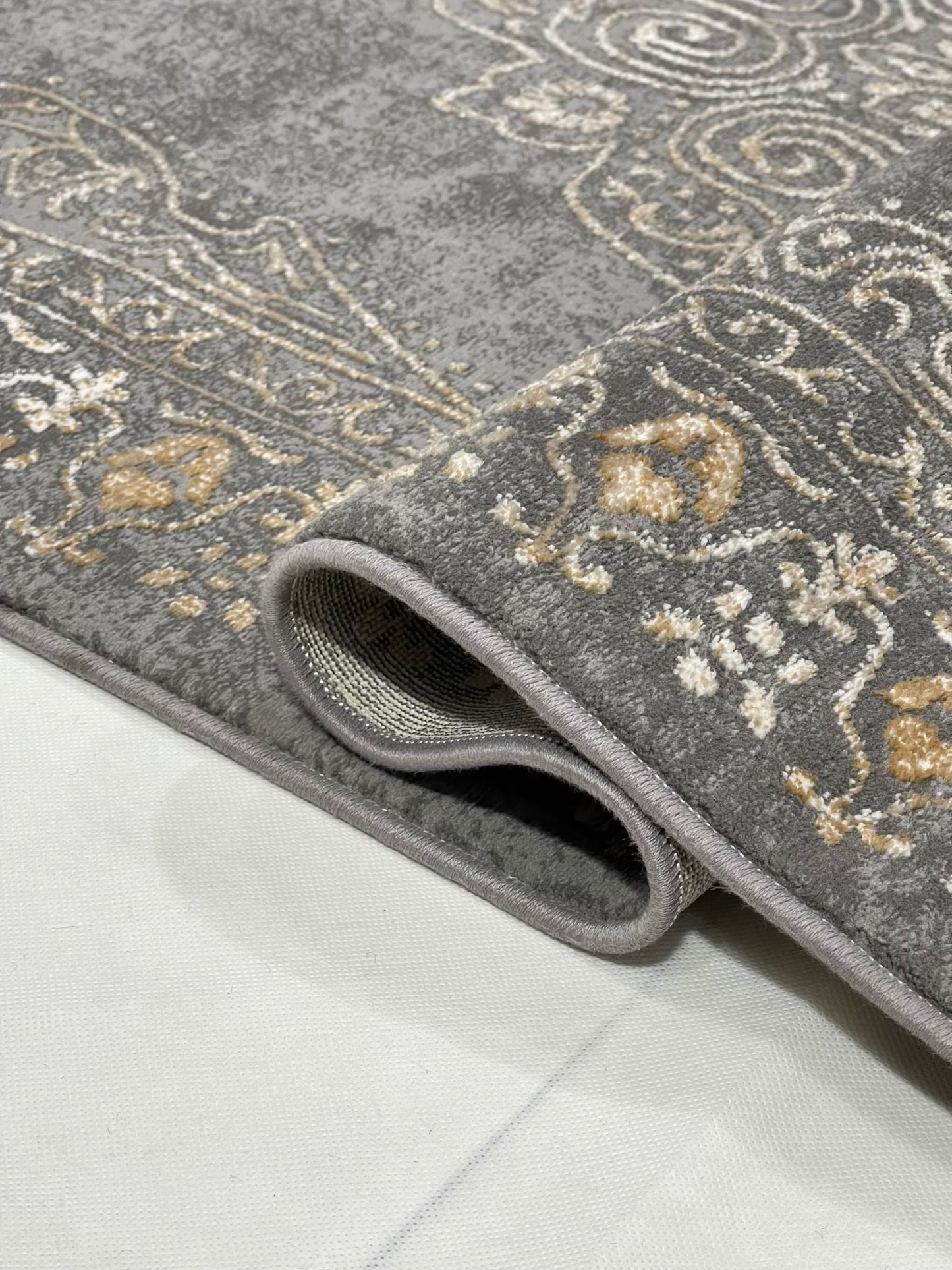 Irani viscose Rug , Woven Back
Article-301-Grey
Size : 3 ft width x 5 ft length (100 cm x 150cm)