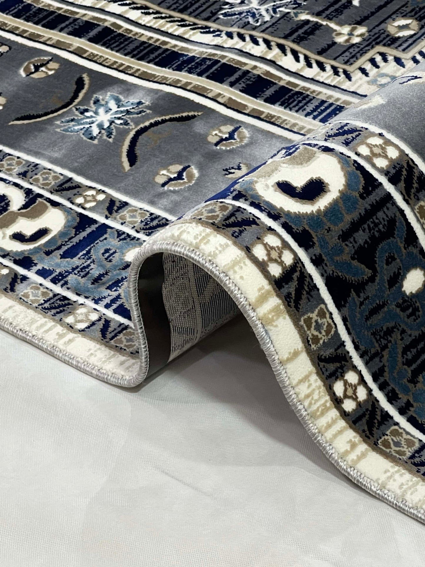 New Turkish Silk (Super Hair) 
Size: 6.6 ft width x 9.6 ft length (200cm x 290cm)
Article -403- off white ,Grey , Blue