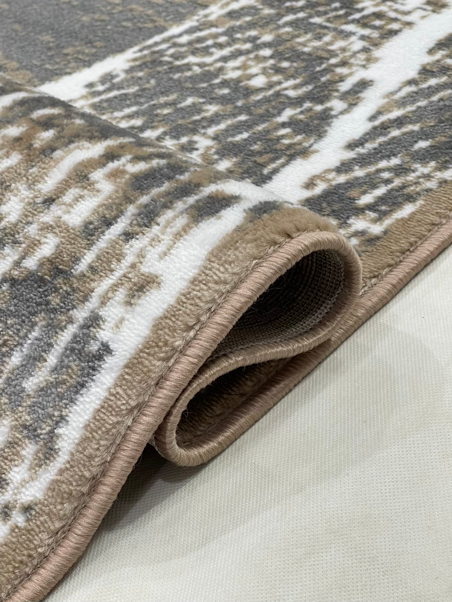 Modern polypropylene Rug,back woven(Article-1999-Mink)
Size : 5ft width  x 7.3ft length (150cm x 220cm)