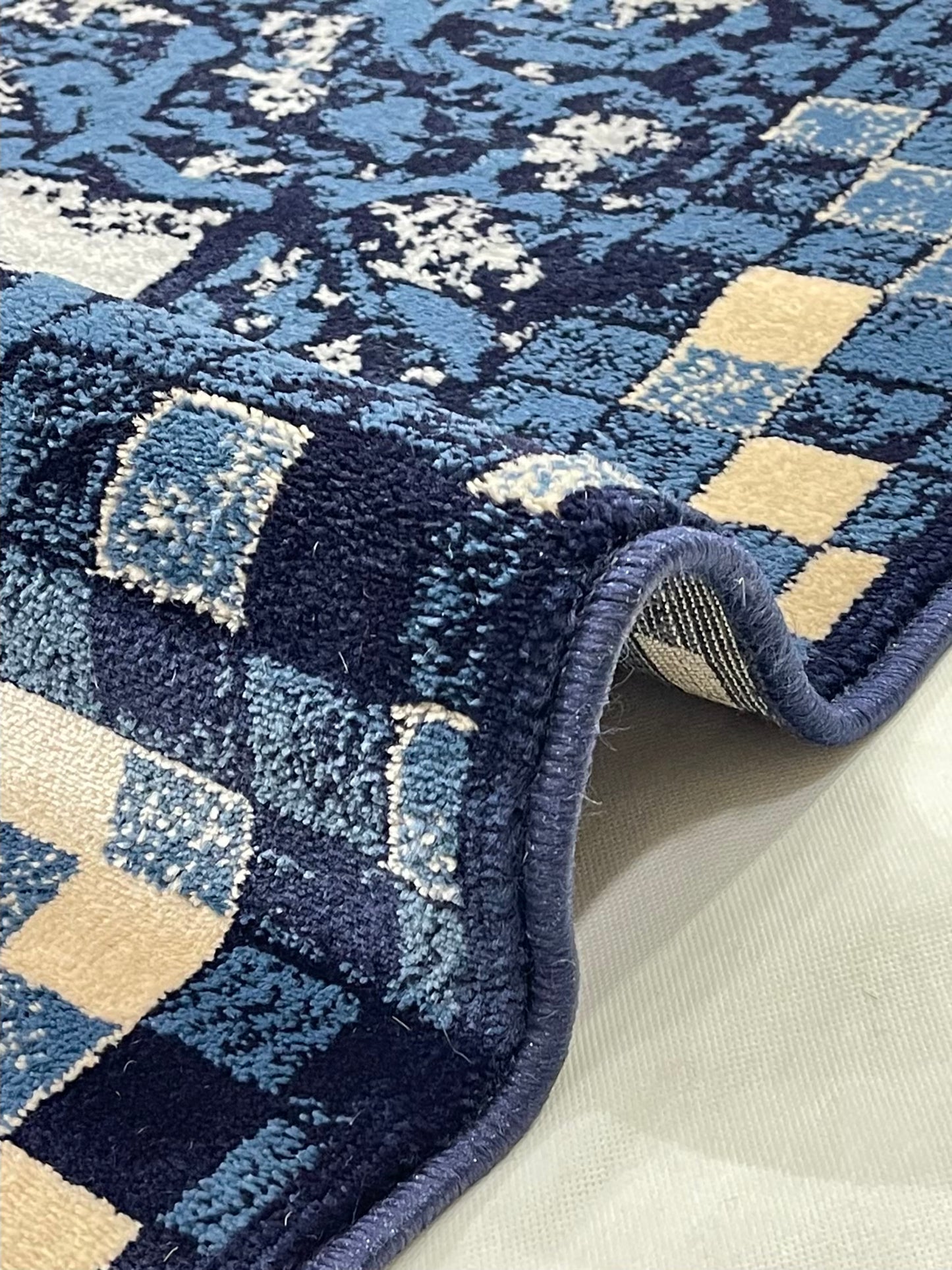 Modern polypropylene Rug,back woven(Article-1021-Blue)
Size : 5ft width  x 7.3ft length (150cm x 220cm)