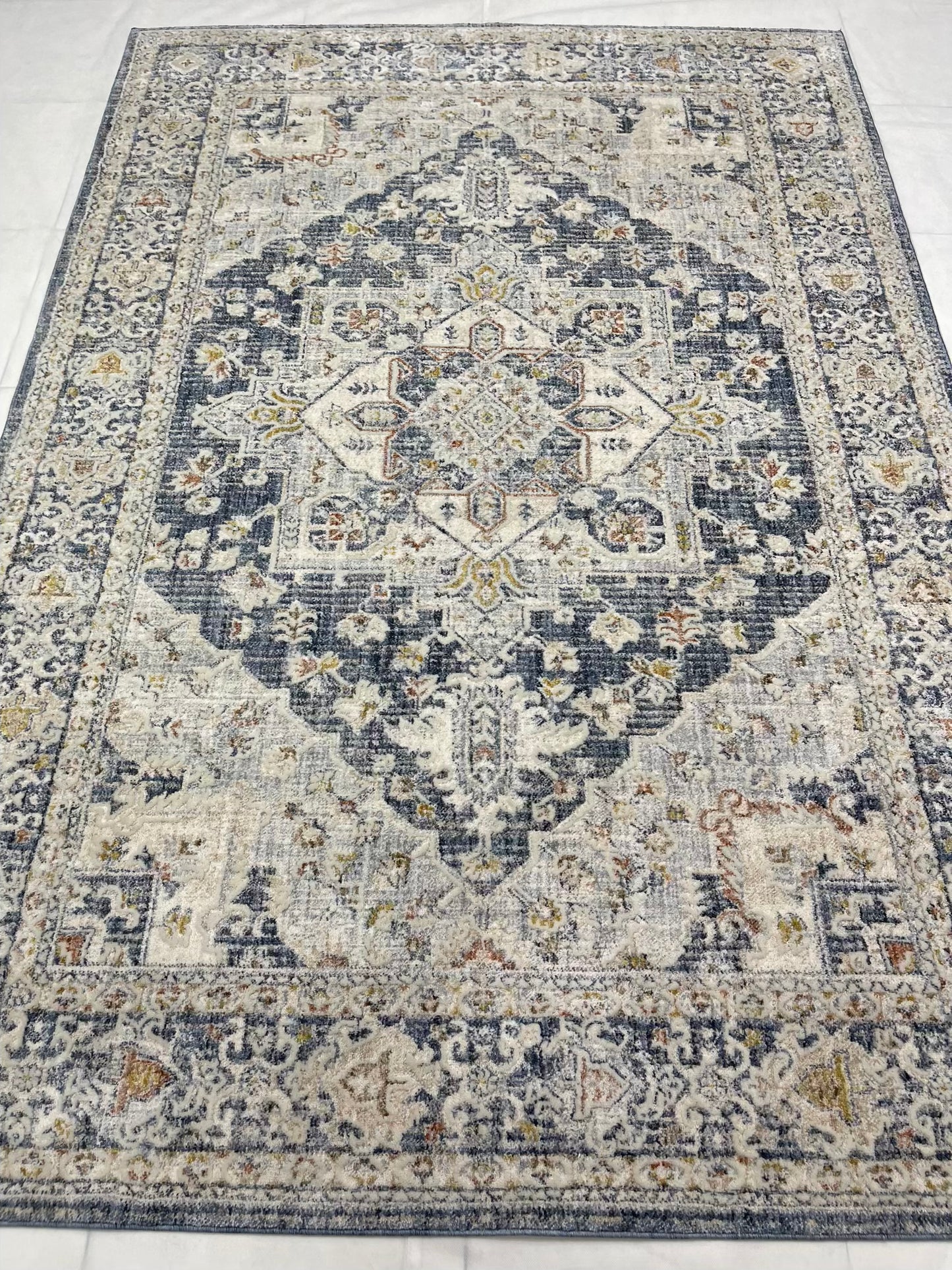 Turkish Polypropylene Silk.(Article-1678-Light Blue )
Size : 5ft width x 7.3ft length (160 cm x 225cm)