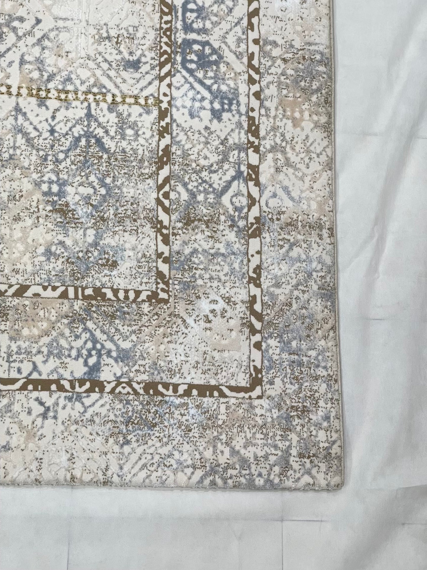 Irani Vintage Woven Rug. Article -2080-Off White Size: 6.6 ft width x 9.6 ft length (200cm x 290cm)