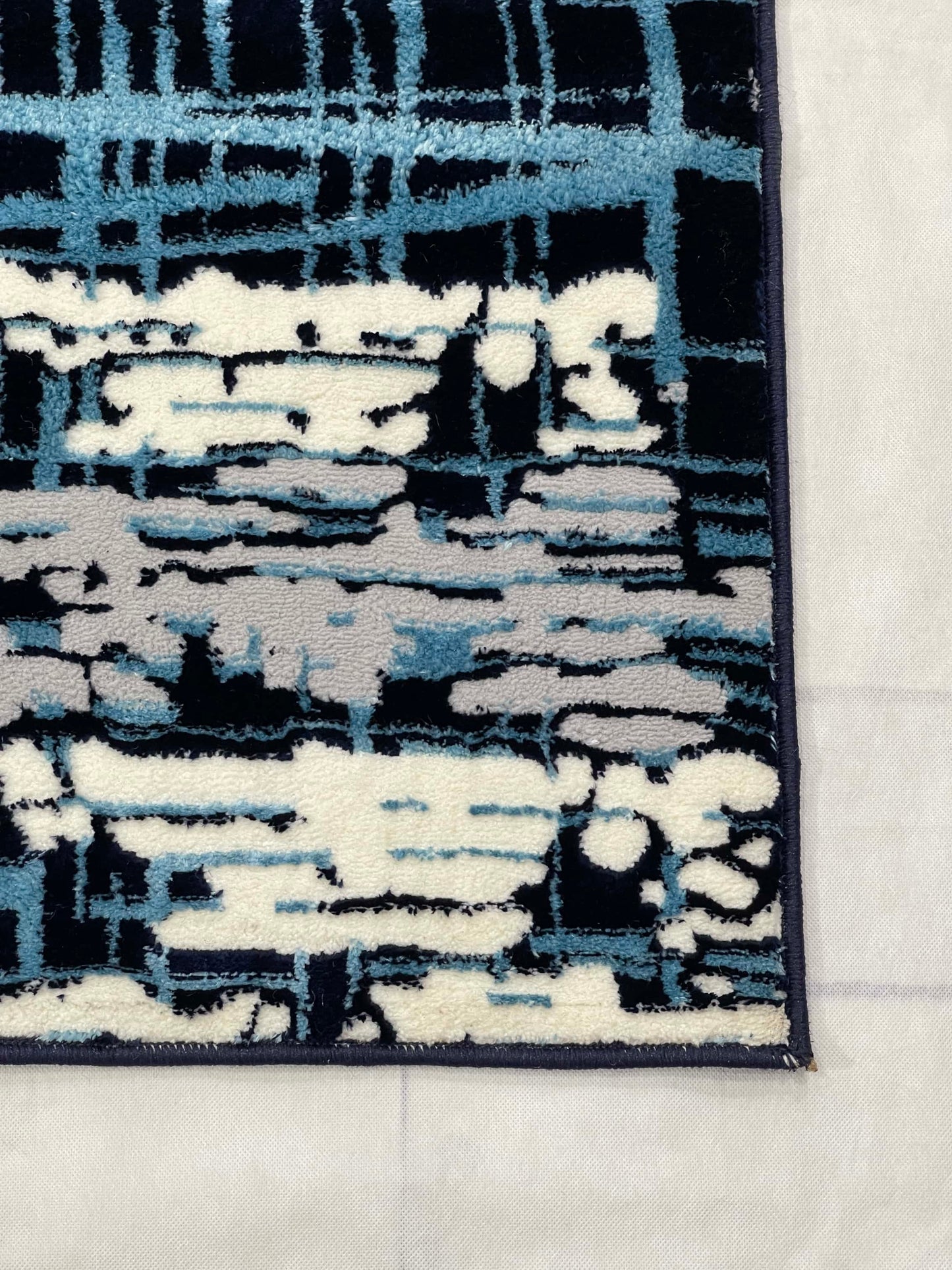 Polyester Silk.(Article-1603-Blue , offwhite)
Size : 6.6 ft width x 9.6 ft length ( 200 cm x 290 cm)