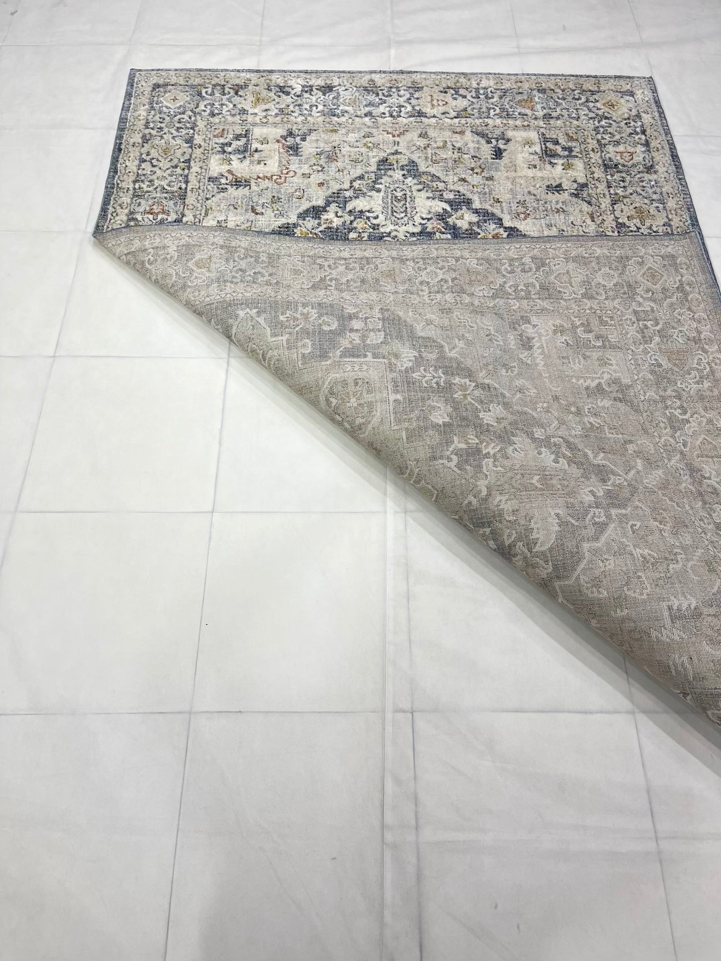 Turkish Polypropylene Silk.(Article-1678-Light Blue )
Size : 5ft width x 7.3ft length (160 cm x 225cm)