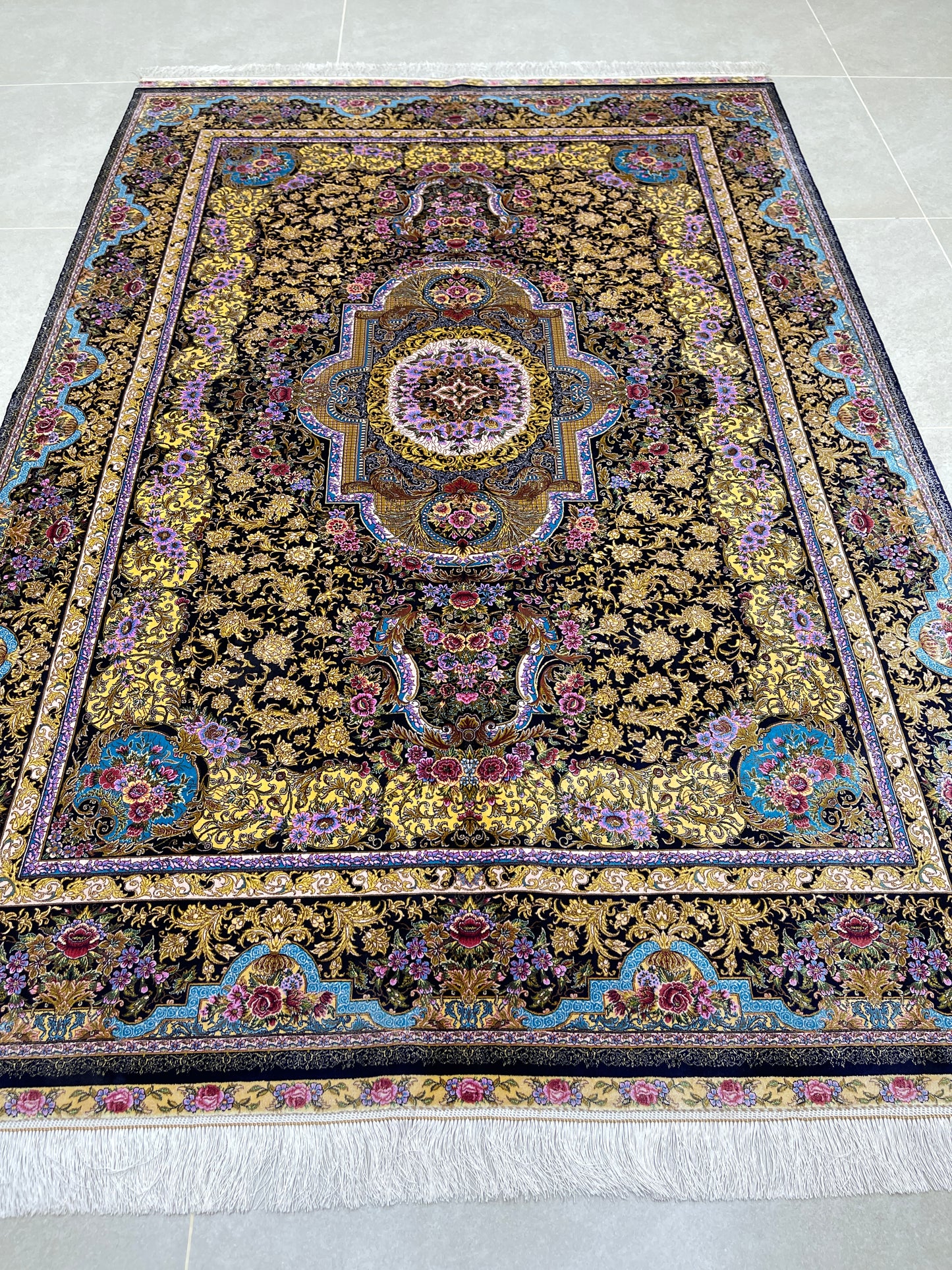 Premium Irani 1600 Reed Machine Made Rug - Blue & Gold with Cotton Back
Size : 5 ft width x 7.3 ft length (150cm x 225cm)