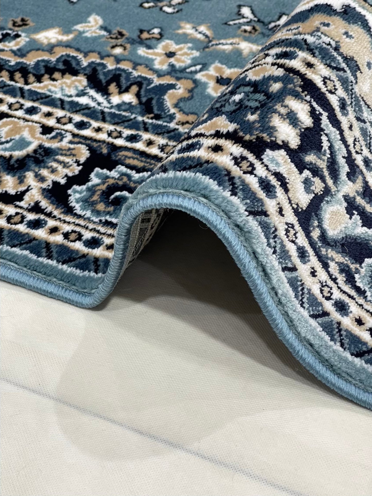 Persian polypropylene Rug,back woven(Article-29-New Feroze)
Size : 5ft width x 7.3ft length (150cm x 220cm)