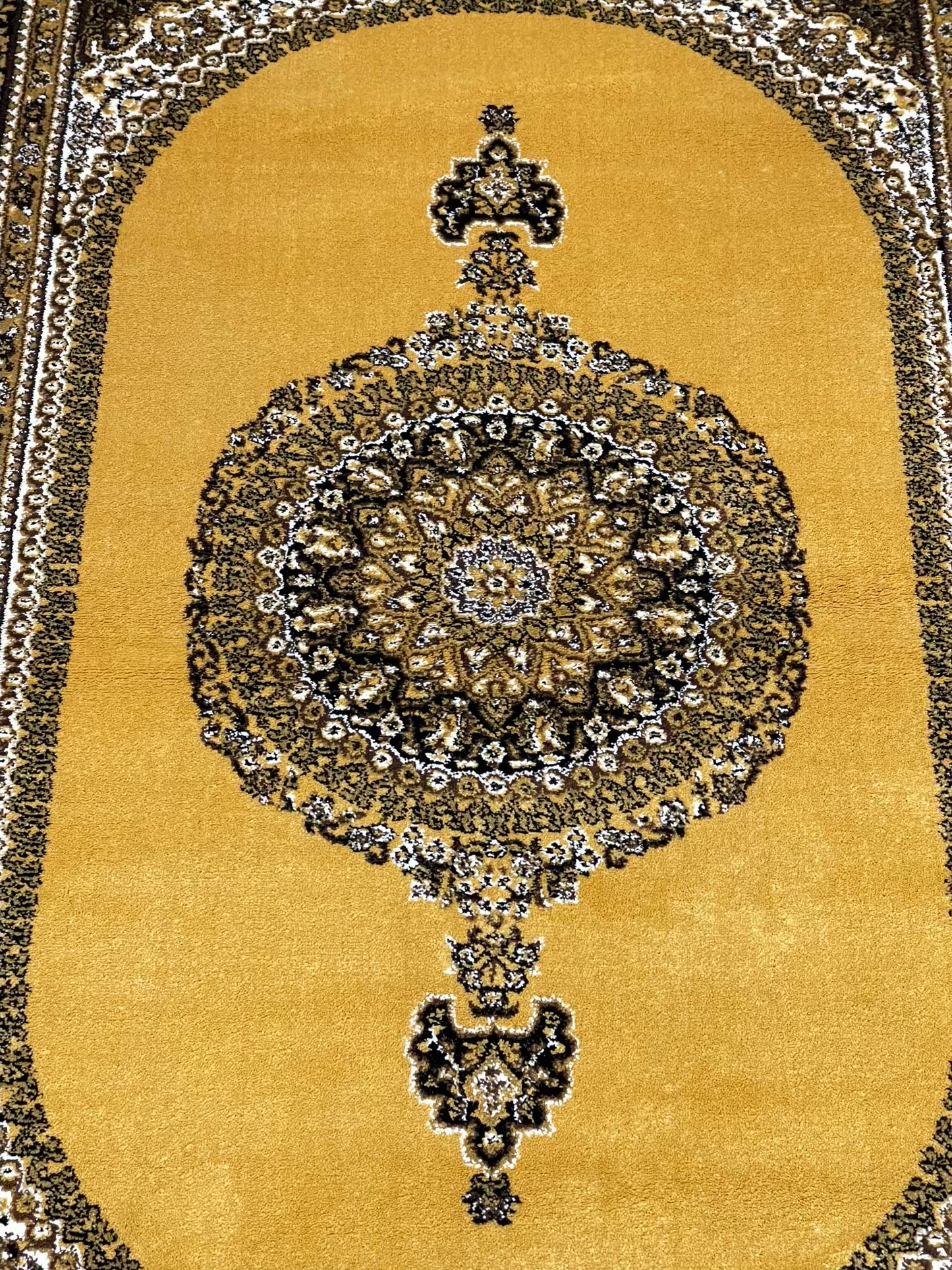 Persian polypropylene Rug,back woven(Article-22-Gold )
Size : 5ft width x 7.3ft length (150cm x 220cm)