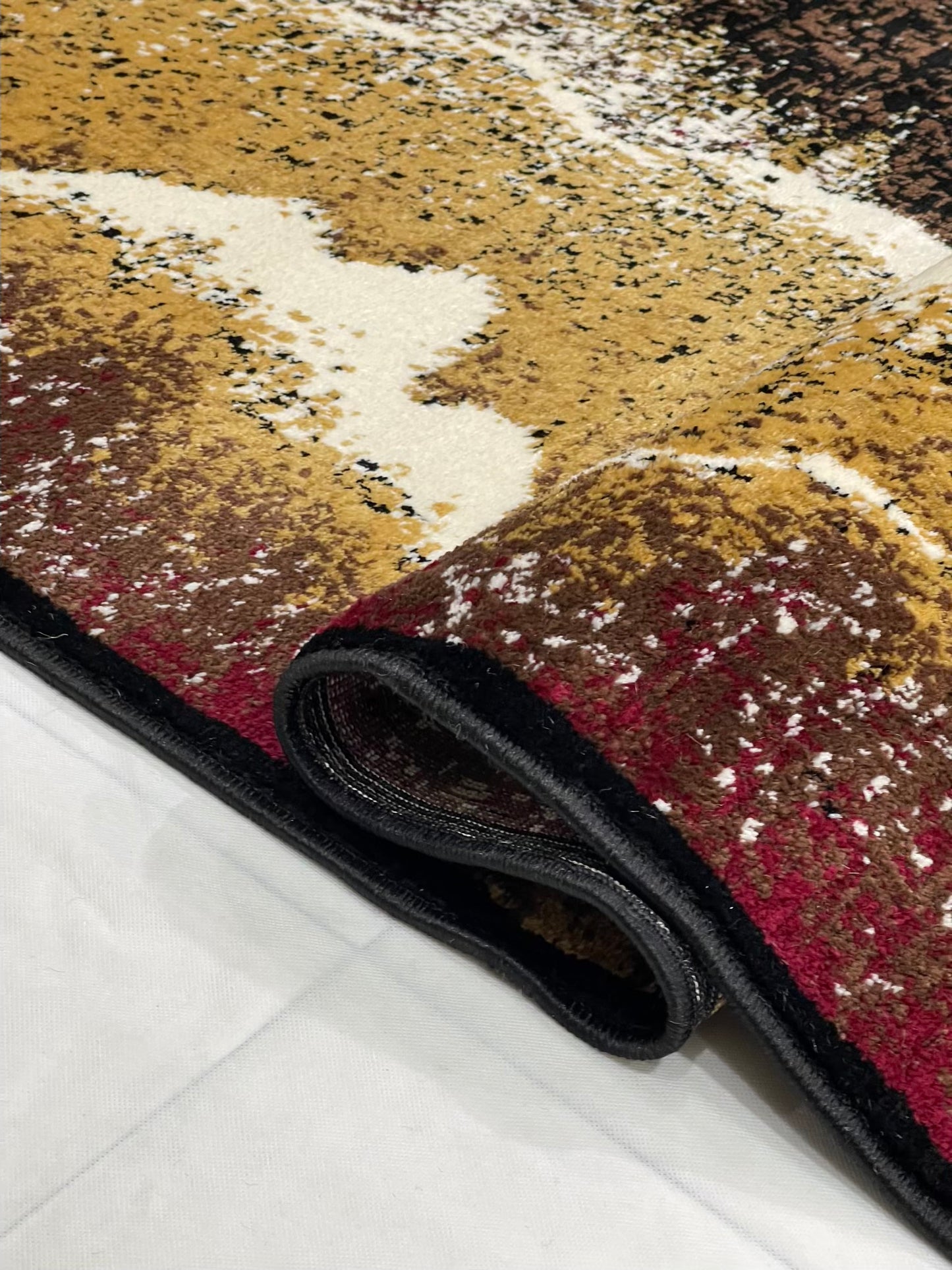 Modern polypropylene Rug,back woven(Article-670-Black)
Size : 5ft width x 7.3ft length (150cm x 220cm)