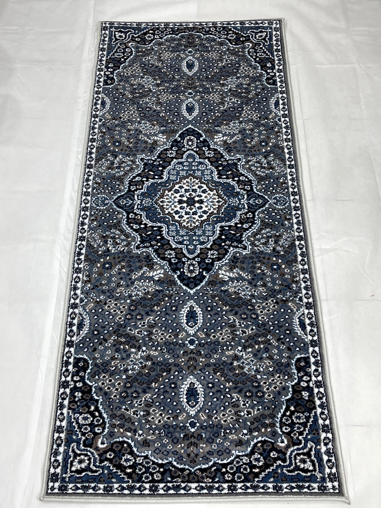 Grey Persian Polypropylene Woven Rug. Size : 2.6 ft width x 6.6 ft length (80 cm x 200cm)