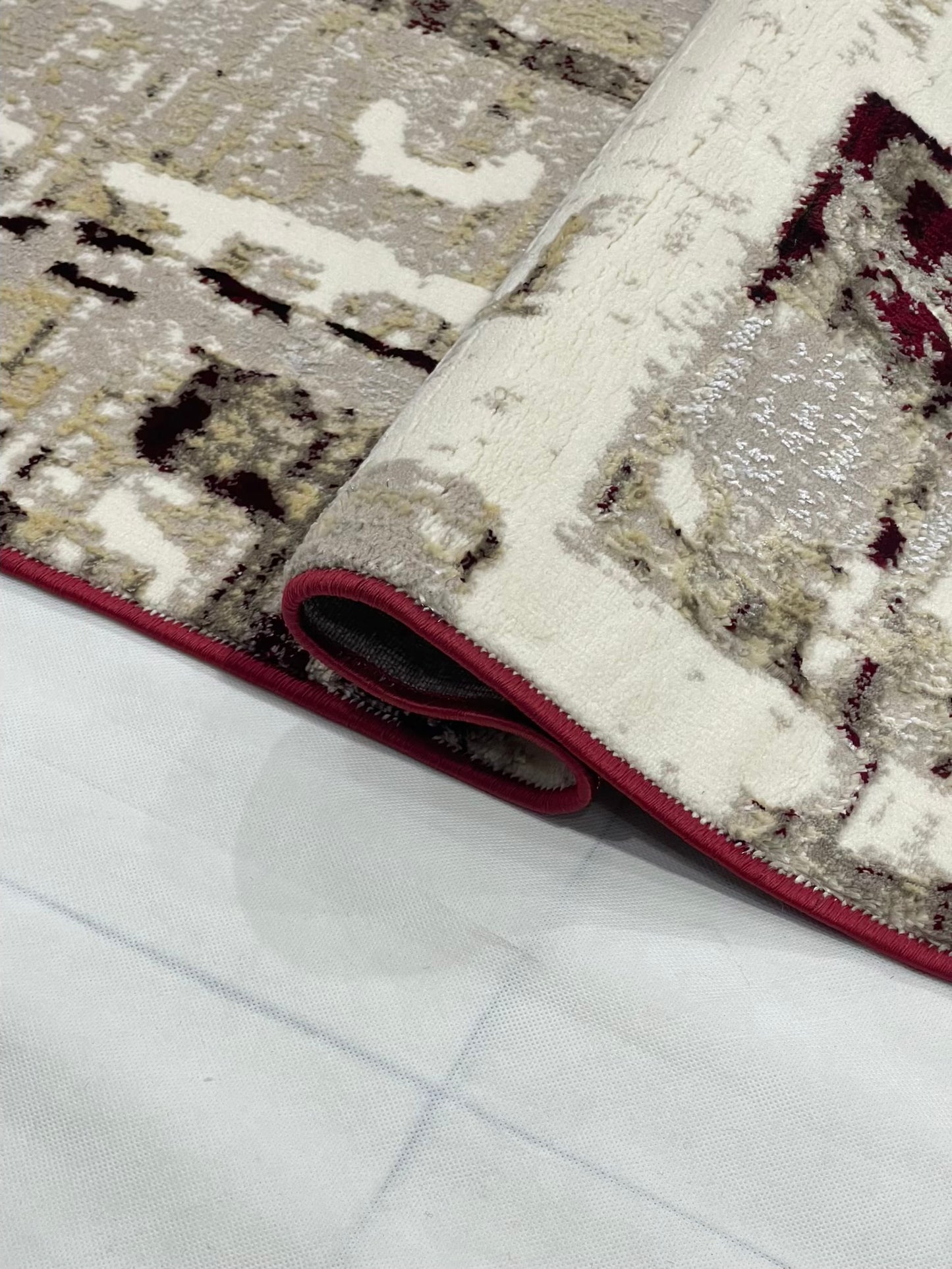 Turkish Top Quality Silk.(Article-1080-Red ) Size: 6.6 ft width x 9.6 ft length (200cm x 290cm)