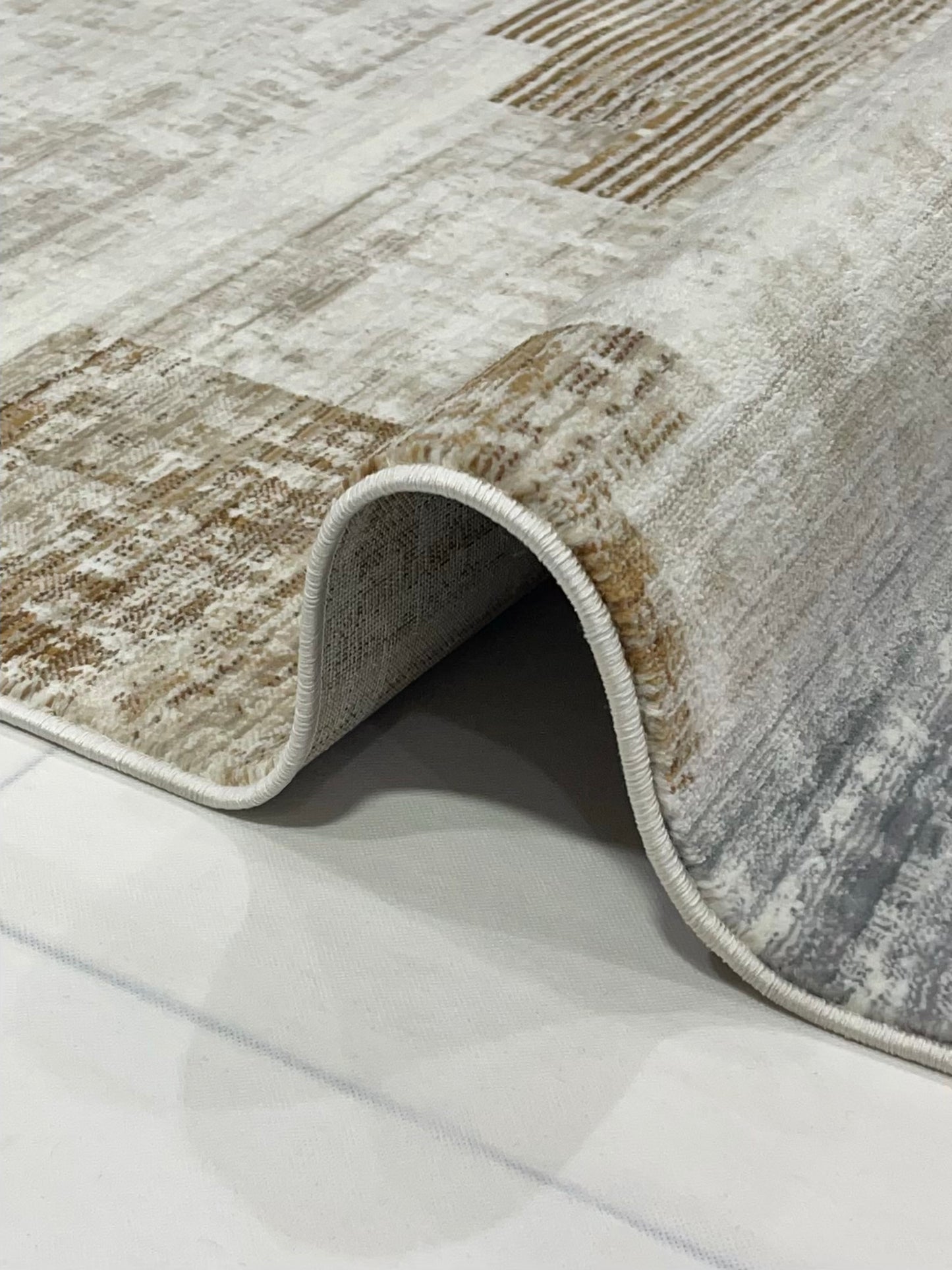 Turkish Polypropylene Silk.(Article-1680-Off white , Grey ,Brown) Size : 5ft width x 7.3ft length (160 cm x 225cm)