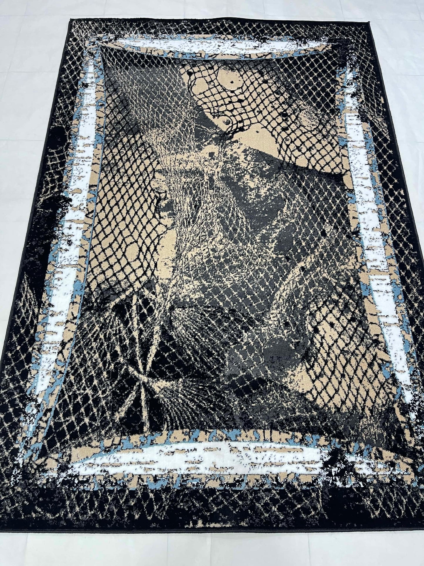 Modern polypropylene Rug,back woven(Article-1021-Black)
Size : 5ft width x 7.3ft length (150cm x 220cm)