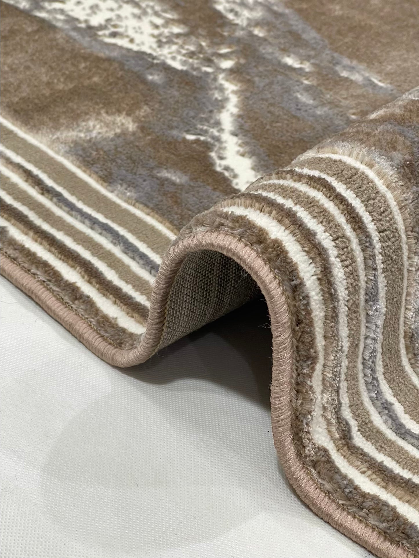Pakistani Silk Woven Rug.(Article-1556-Light Beige) Size : 4 ft width x 5.6 ft length