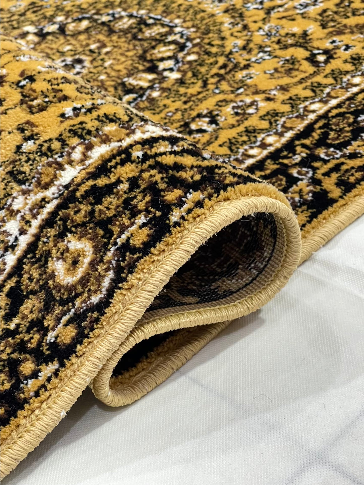 Gold Persian Polypropylene Woven Runner.
Size : 2.6 ft width x 6.6 ft length
(80 cm x 200 cm)