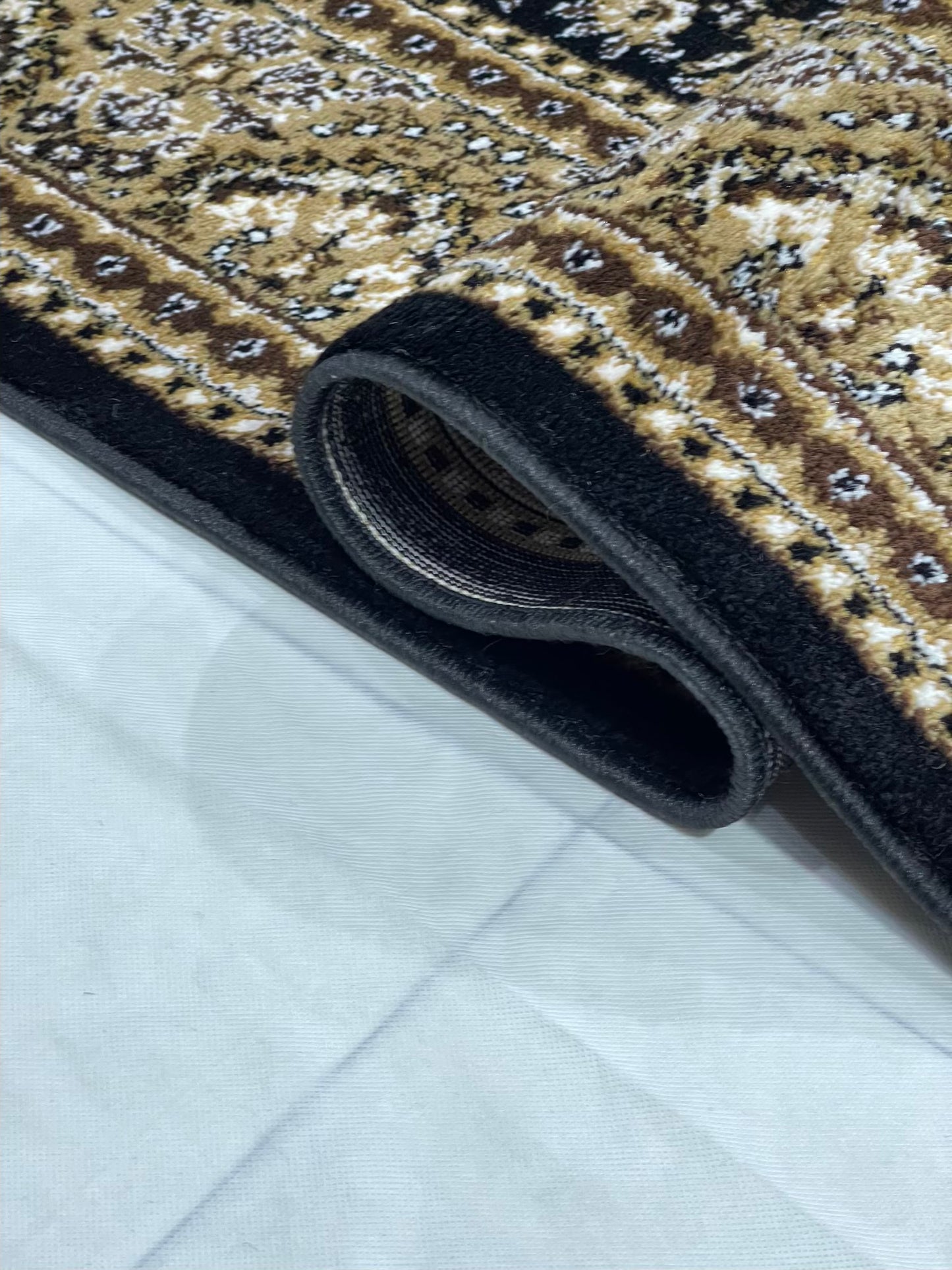 Persian polypropylene Rug,back woven(Article-04-Black)
Size : 6.6 ft width x 9.6 ft length (200 cm x 290cm)