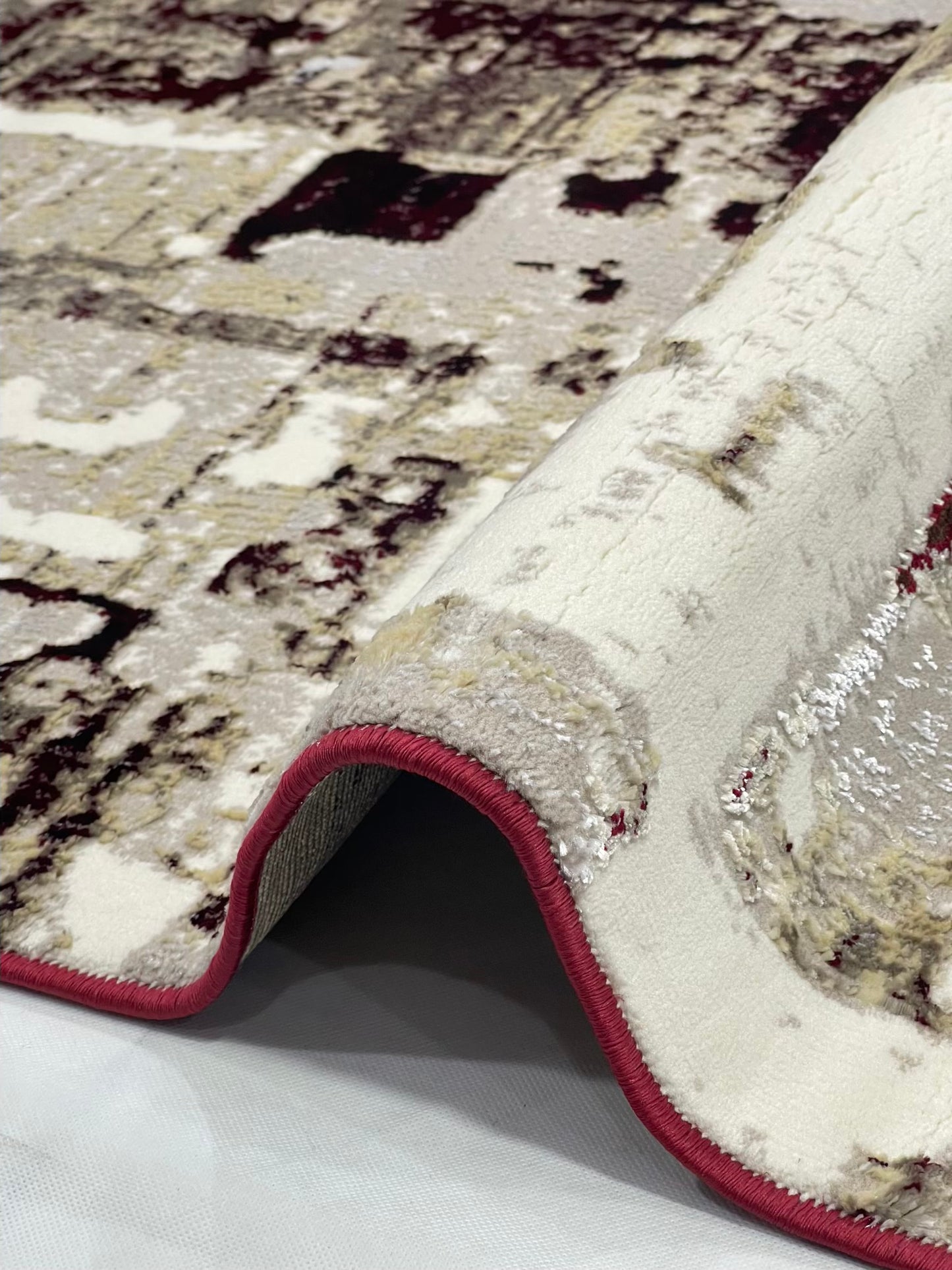 Turkish Top Quality Silk.(Article-1080-Red ) Size: 6.6 ft width x 9.6 ft length (200cm x 290cm)