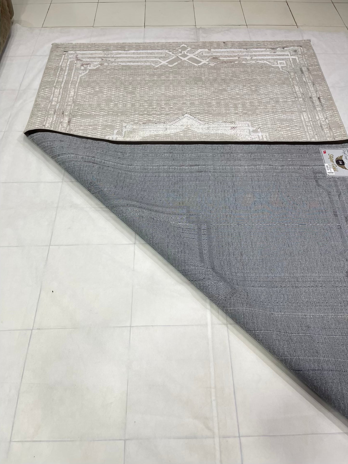 Turkish Top Quality Silk.(Article-1090-Cream ) Size: 6.6 ft width x 9.6 ft length (200cm x 290cm)