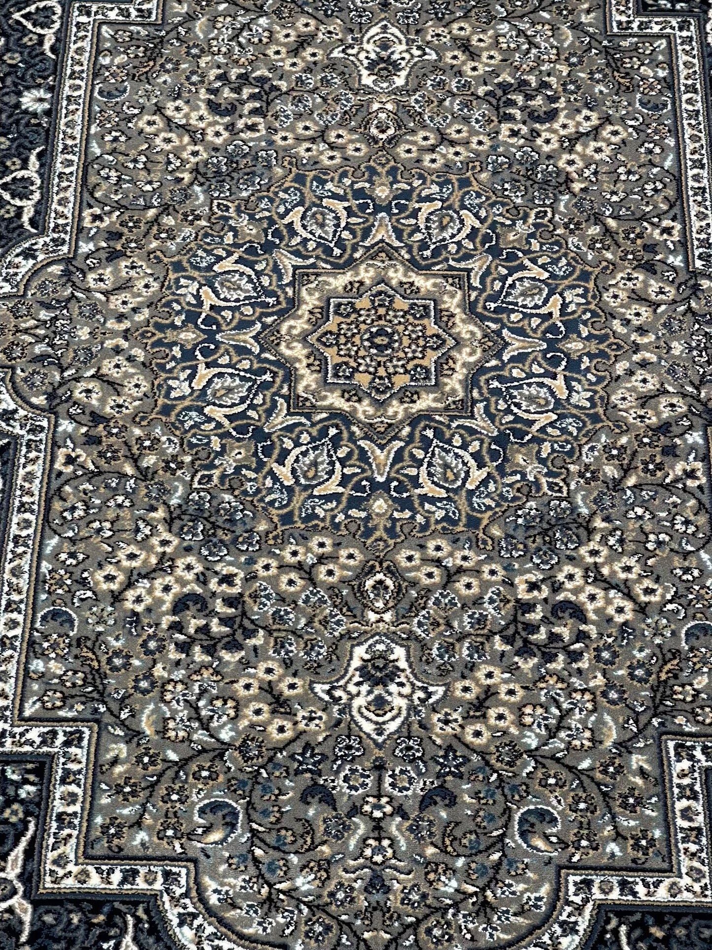 Persian polypropylene Rug,back woven(Article-23-Grey)
Size: 6.6 ft width x 9.6 ft length (200cm x 290cm)