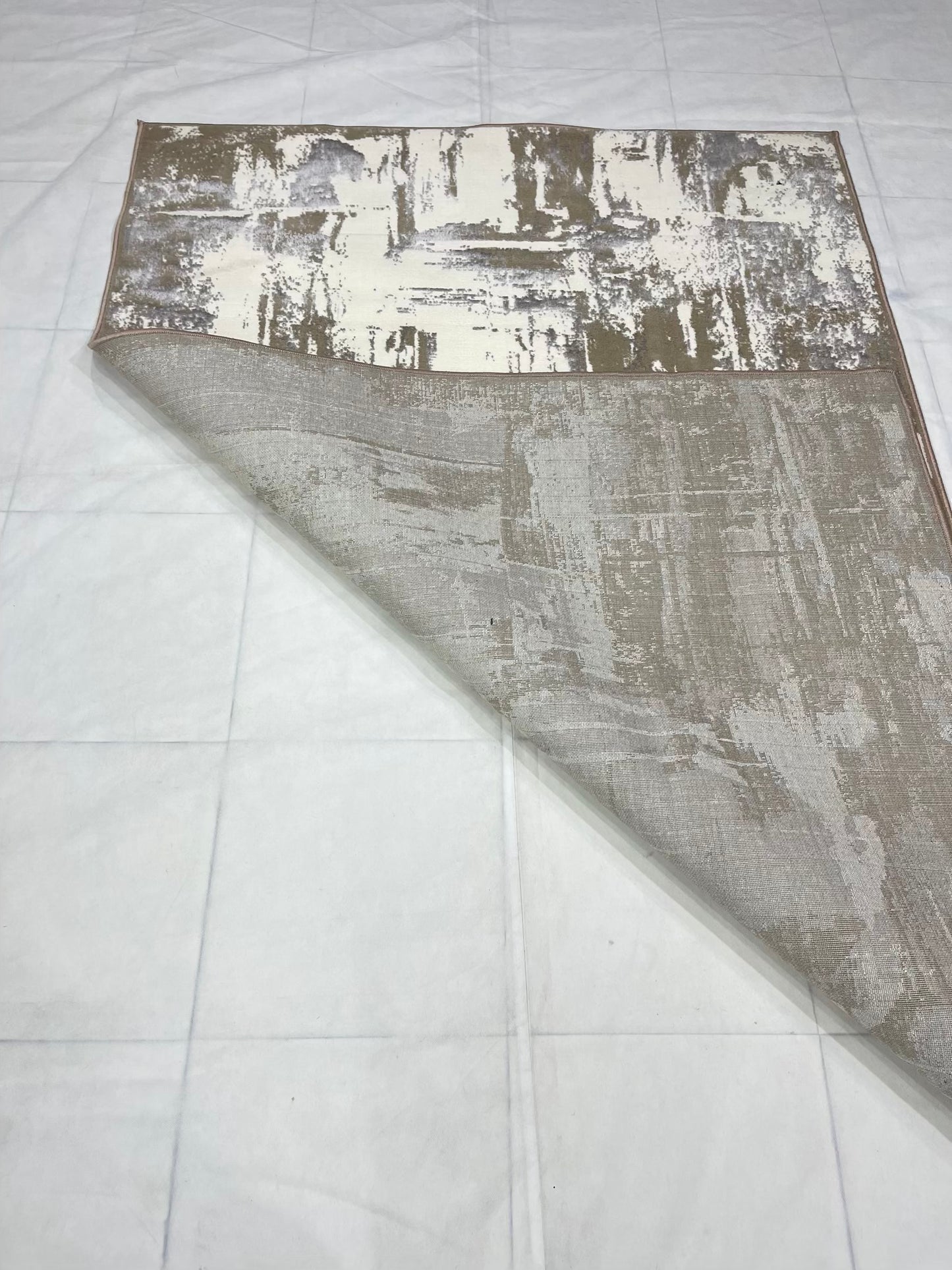 Pakistani Silk Woven Rug.(Article-1450-Light Beige)
Size : 5ft width x 7.3ft length (150cm x 220cm)