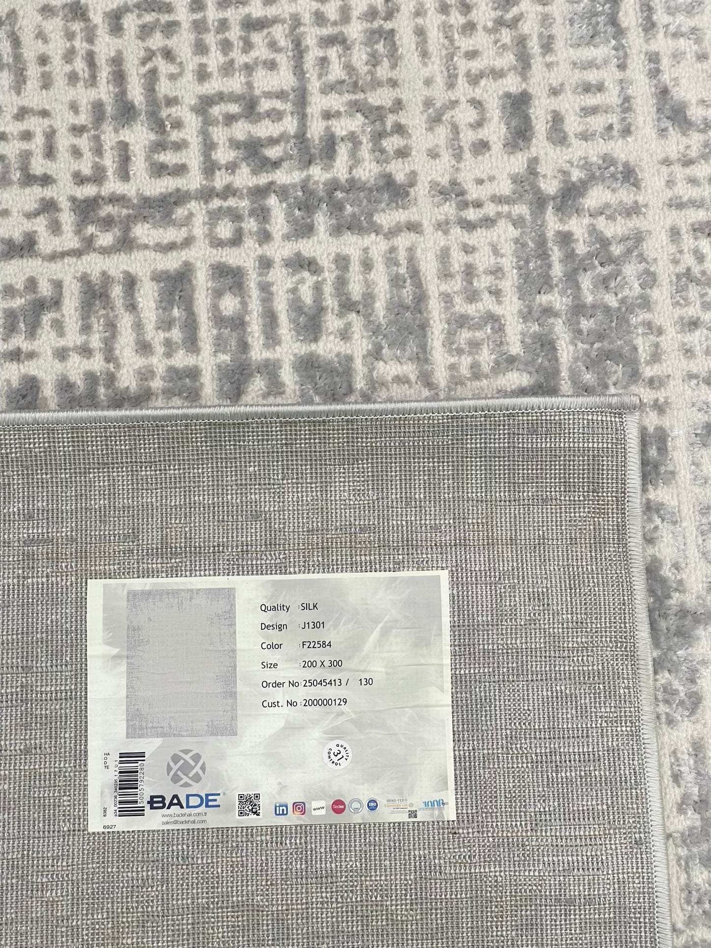 Turkish Polyester Silk.(Article-1674-Grey ) Size : 6.6 ft width x 9.6 ft length ( 200 cm x 290 cm)