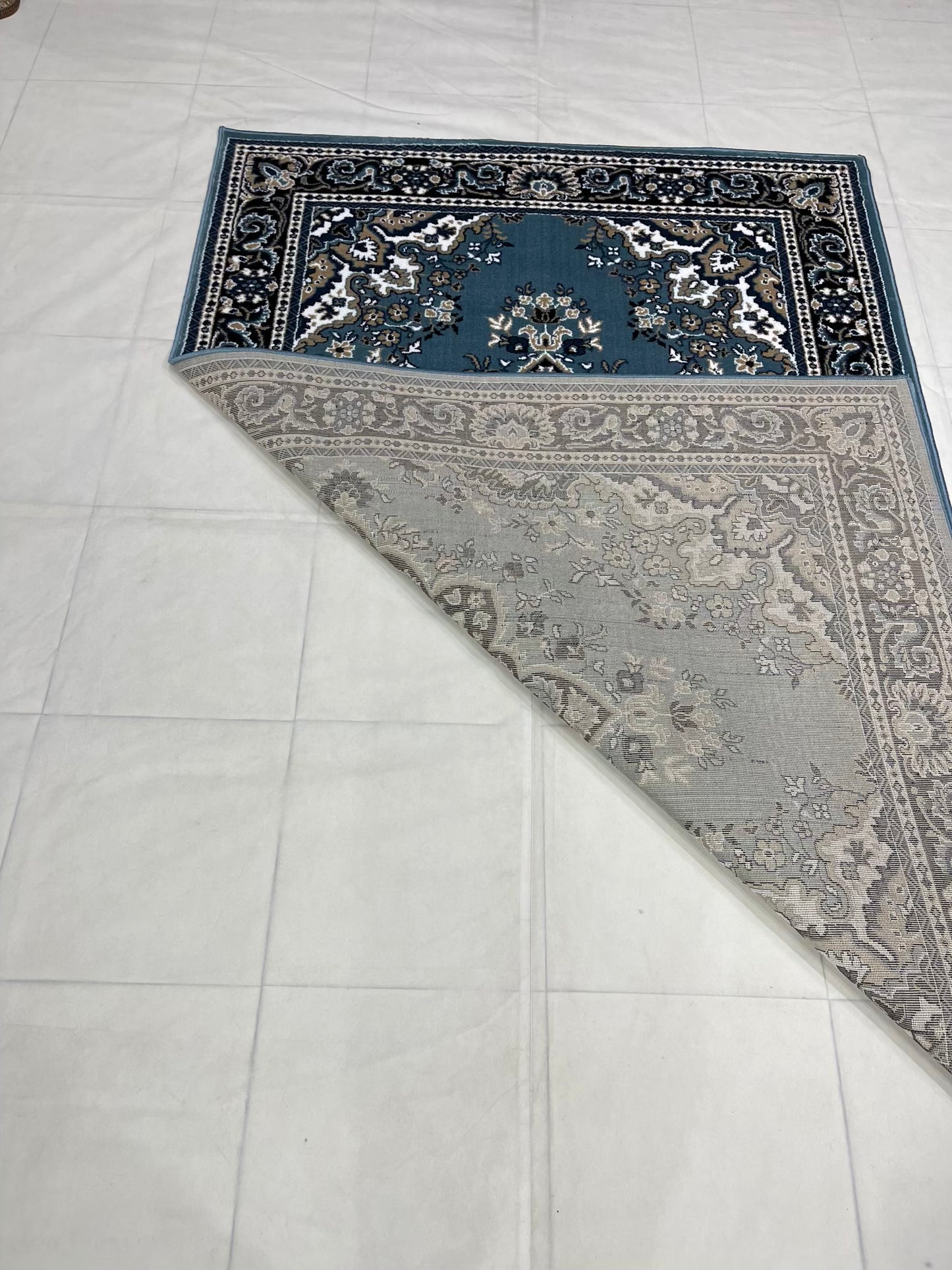 Persian polypropylene Rug,back woven(Article-29-New Feroze)
Size : 5ft width x 7.3ft length (150cm x 220cm)