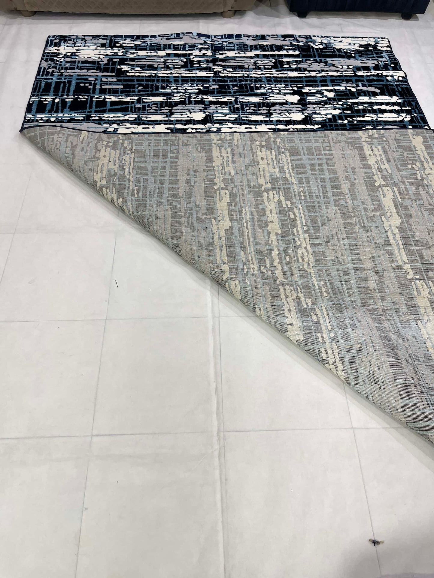 Polyester Silk.(Article-1603-Blue , offwhite)
Size : 6.6 ft width x 9.6 ft length ( 200 cm x 290 cm)