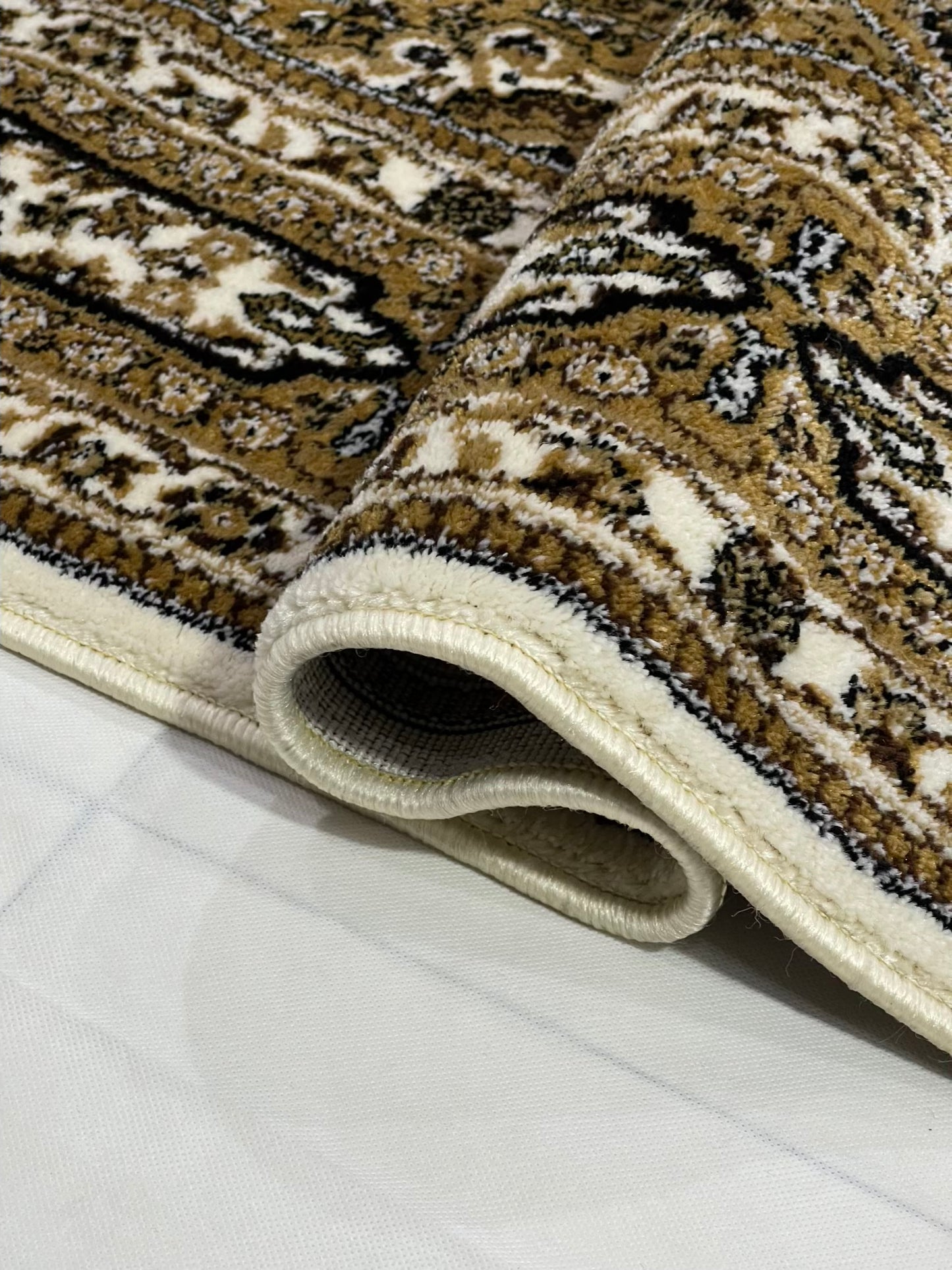 Persian polypropylene Rug,back woven
(Article-23-Off white)