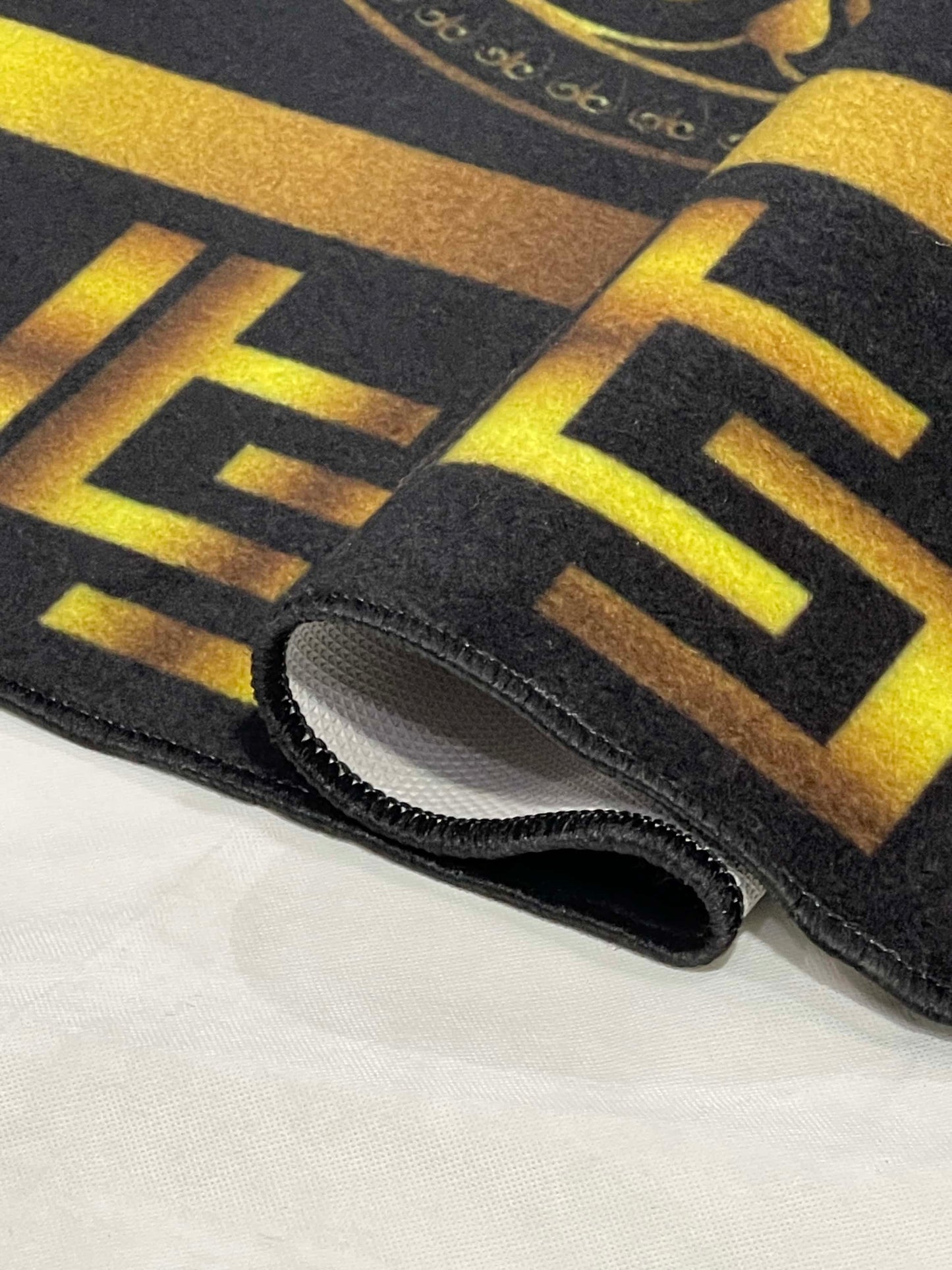 TPR Non Woven Rug
Article-69- Black , Gold