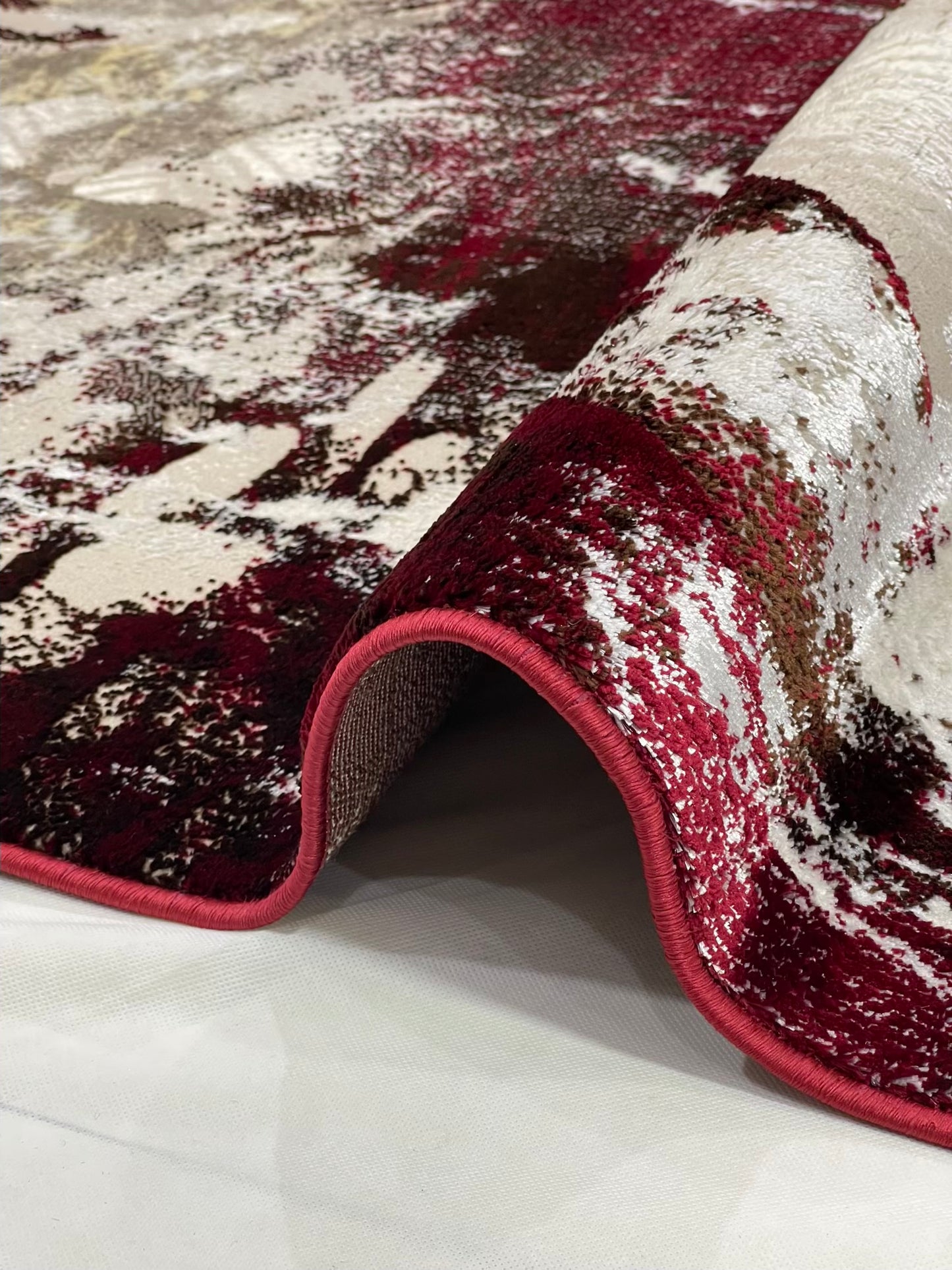 Turkish Top Quality Silk.(Article-1081-Red ) Size: 6.6 ft width x 9.6 ft length (200cm x 290cm)