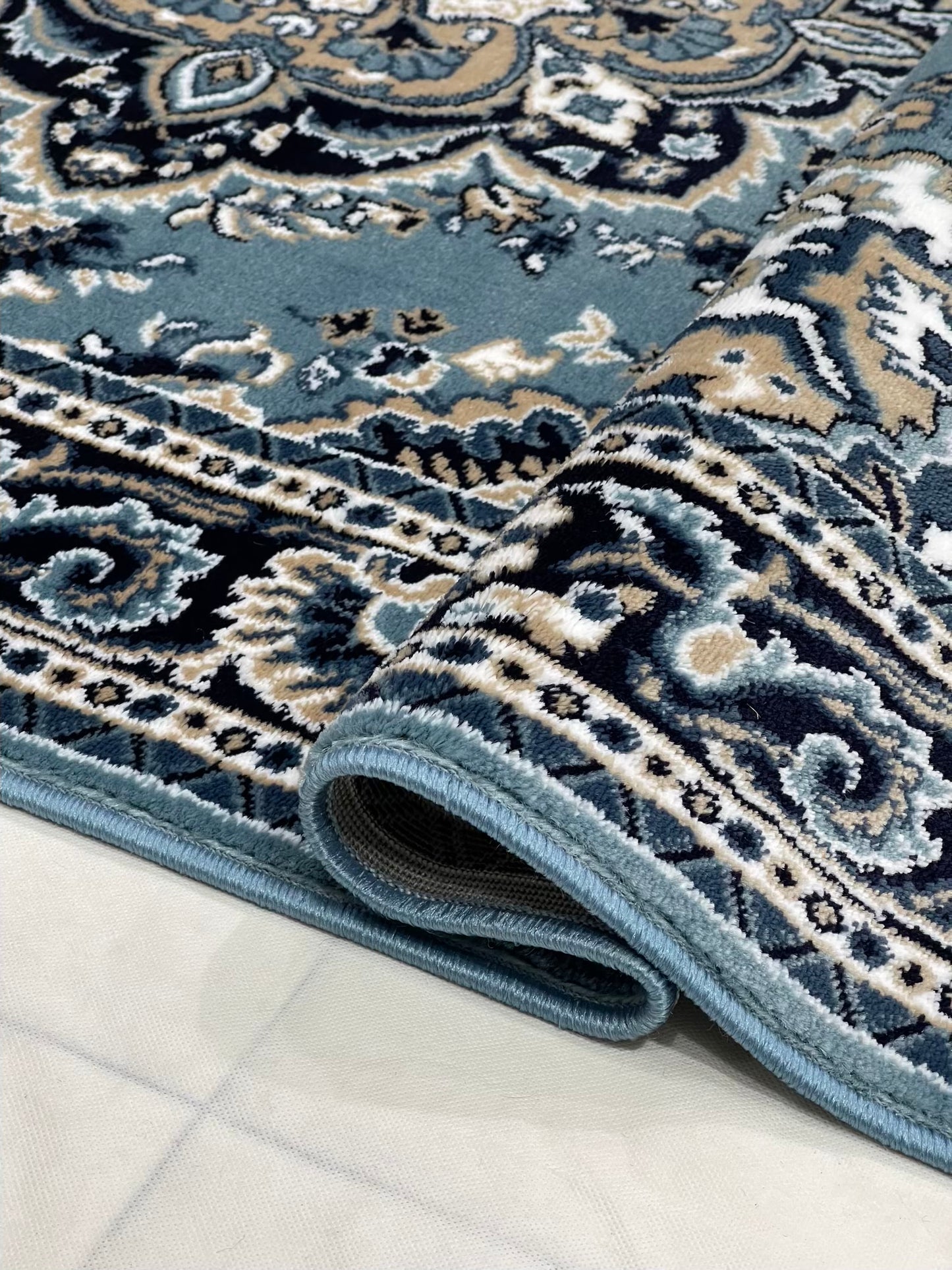 Persian polypropylene Rug,back woven(Article-29-New Feroze)
Size : 5ft width x 7.3ft length (150cm x 220cm)
